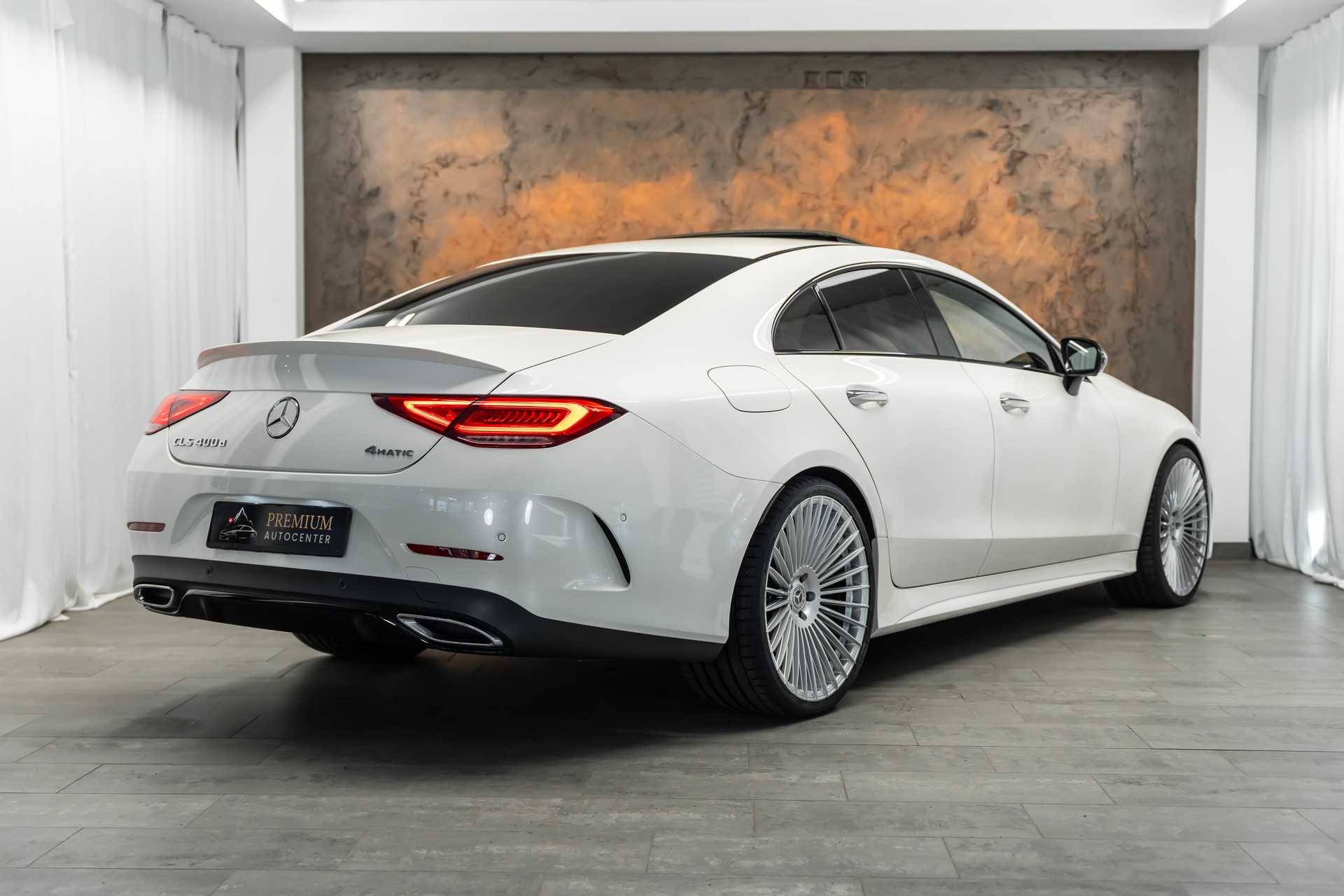 MERCEDES-BENZ CLS 400 d 4Matic 9G-Tronic *Facelift*Airmatic*Panorama*Head-Up*21"-image-4
