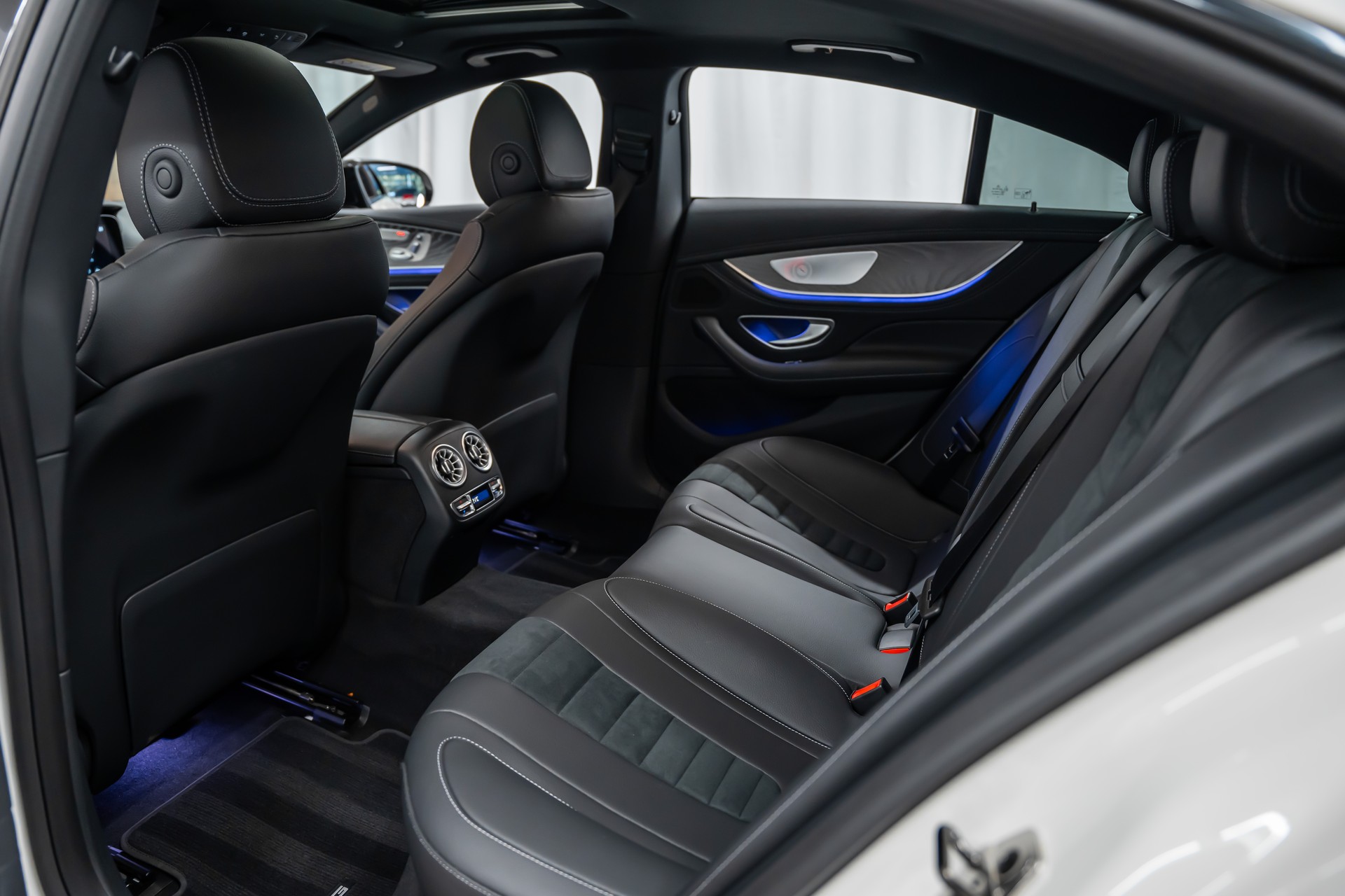 MERCEDES-BENZ CLS 400 d 4Matic 9G-Tronic *Facelift*Airmatic*Panorama*Head-Up*21"-image-12