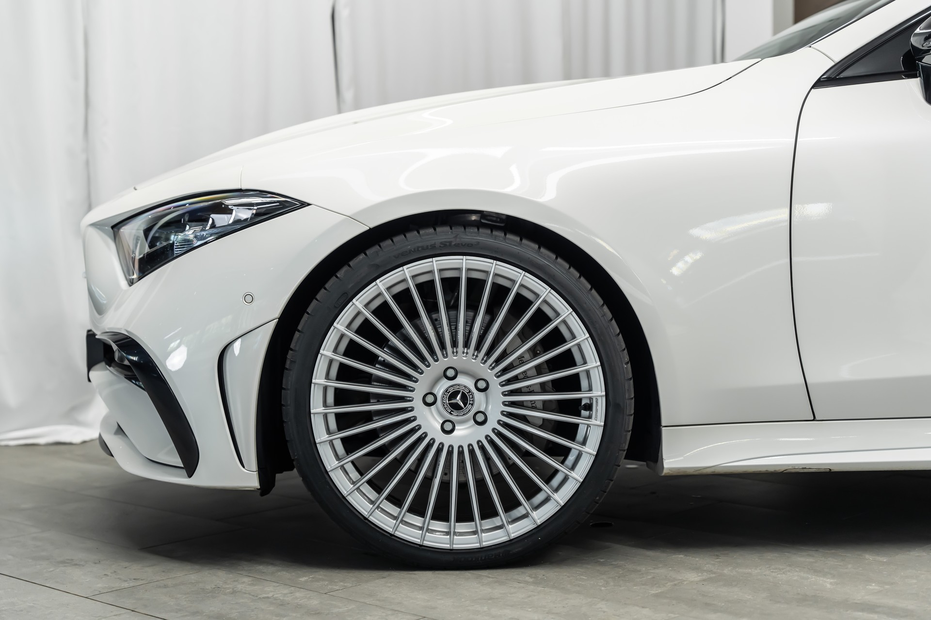 MERCEDES-BENZ CLS 400 d 4Matic 9G-Tronic *Facelift*Airmatic*Panorama*Head-Up*21"-image-3