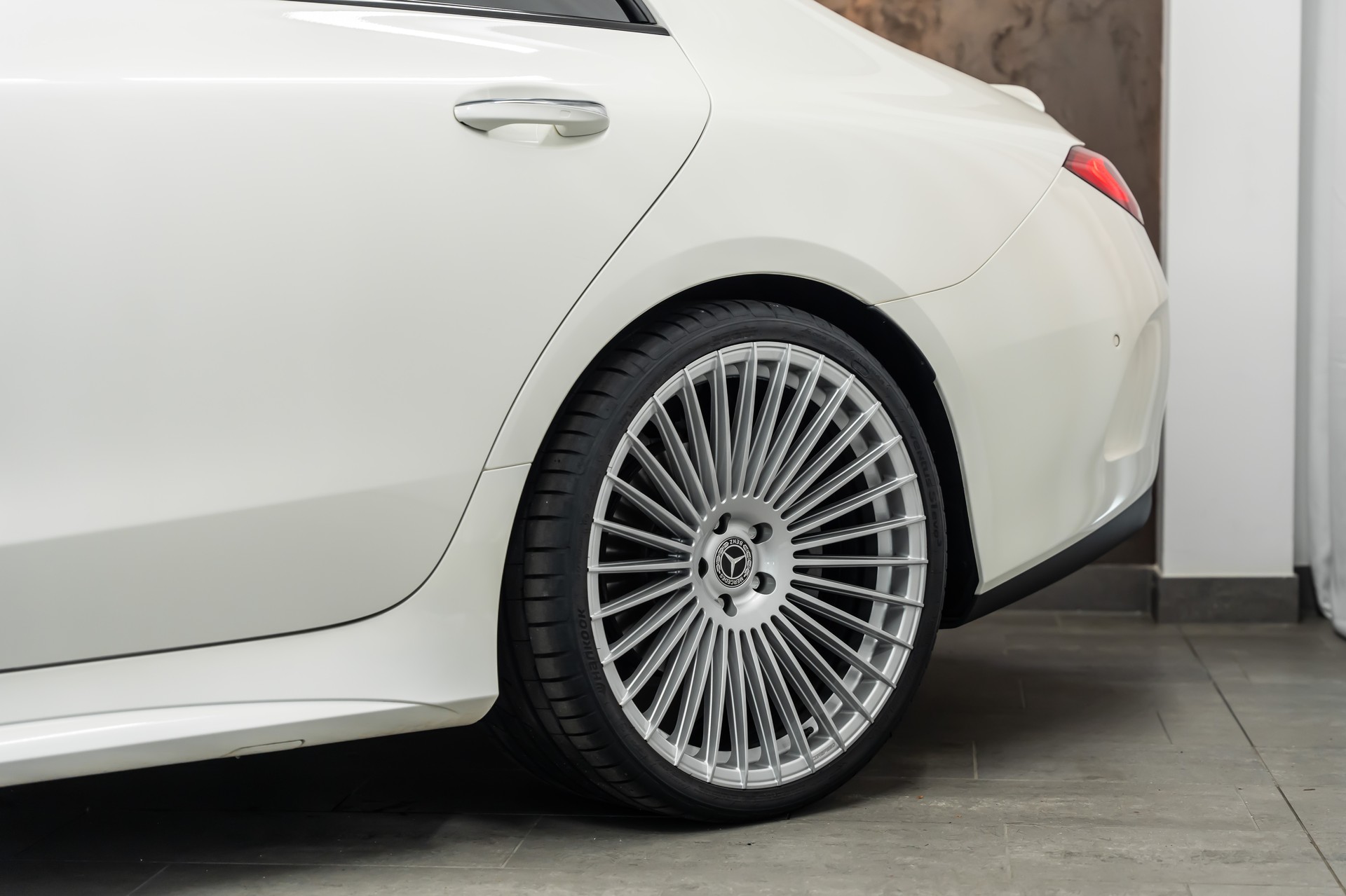 MERCEDES-BENZ CLS 400 d 4Matic 9G-Tronic *Facelift*Airmatic*Panorama*Head-Up*21"-image-7