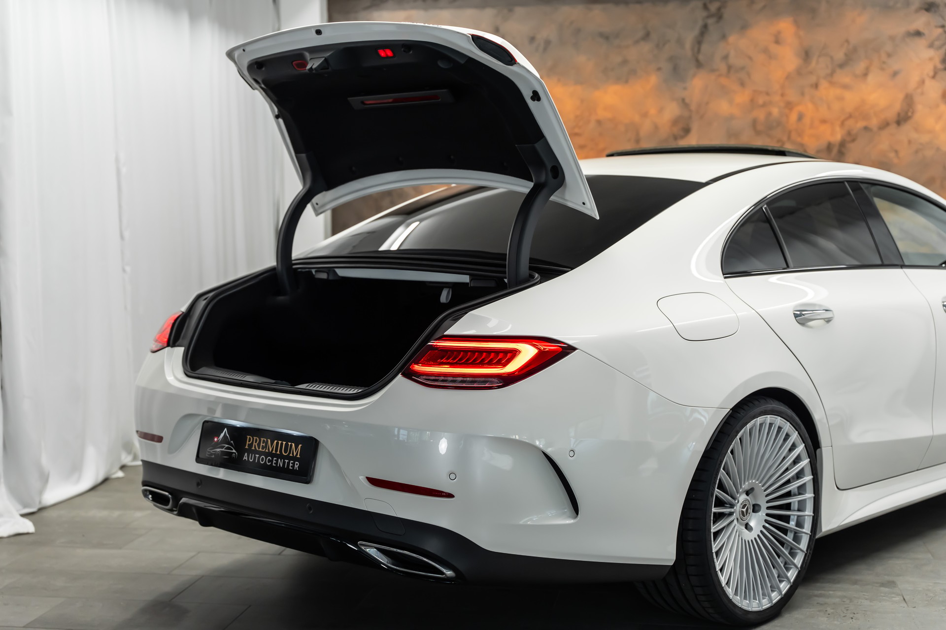 MERCEDES-BENZ CLS 400 d 4Matic 9G-Tronic *Facelift*Airmatic*Panorama*Head-Up*21"-image-6