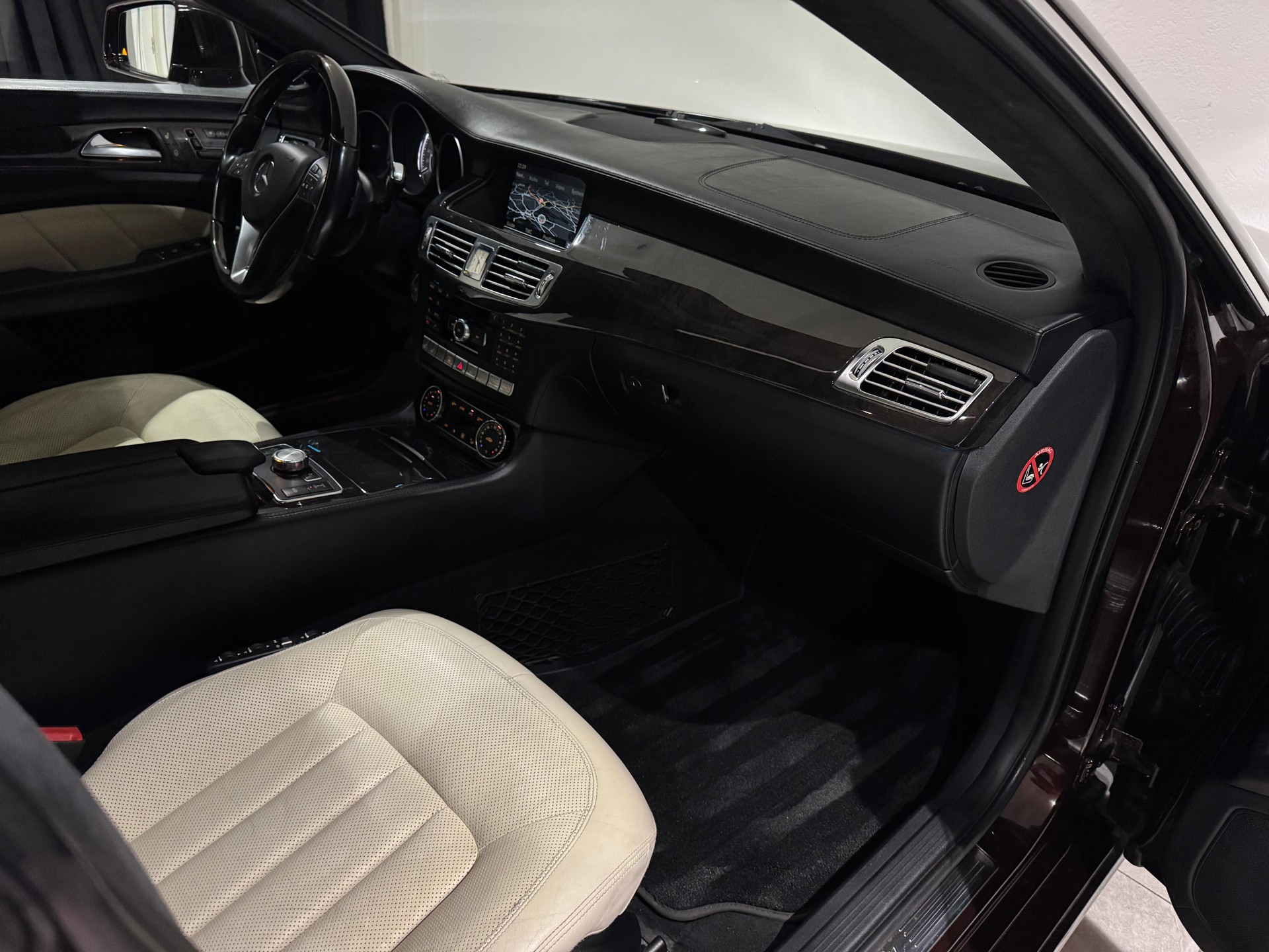 MERCEDES-BENZ CLS 350 7G-Tronic | CH |-image-12