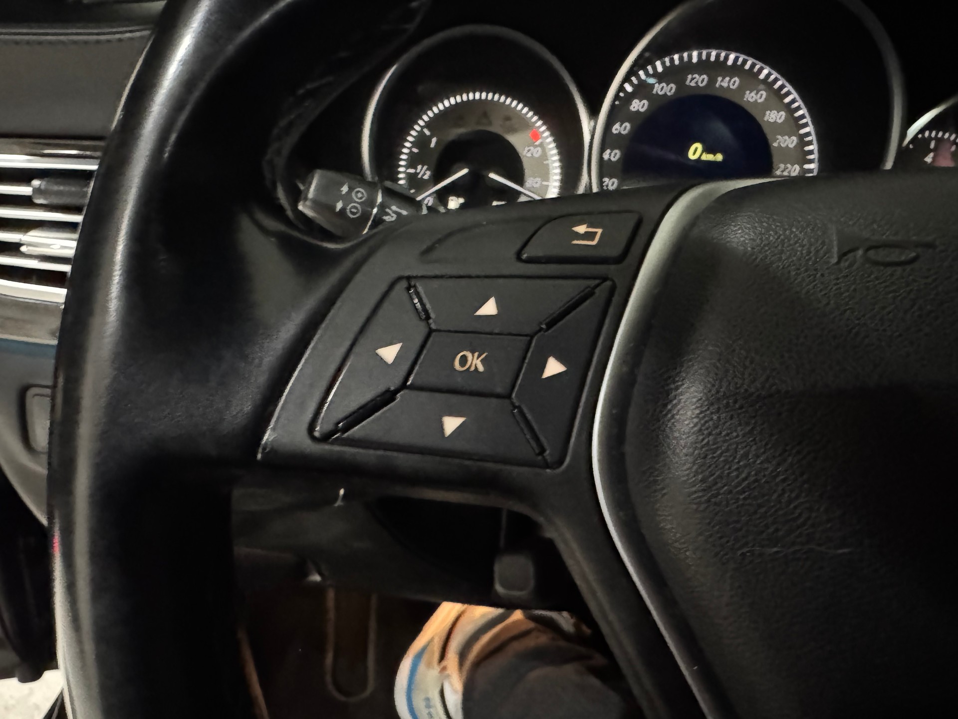 MERCEDES-BENZ CLS 350 7G-Tronic | CH |-image-19