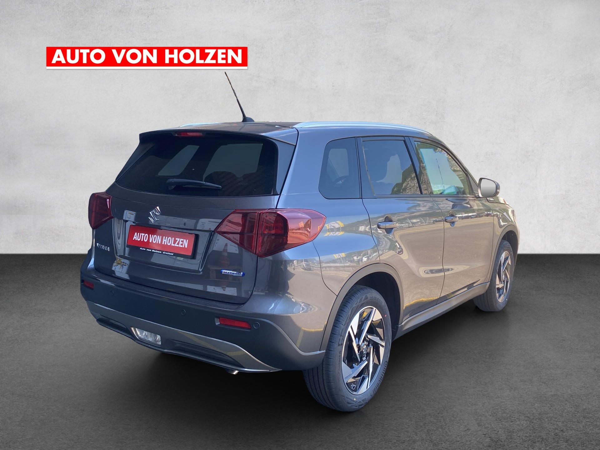 SUZUKI Vitara 1.4 Boosterjet Compact Top 4x4 Hybrid Automatic-image-3
