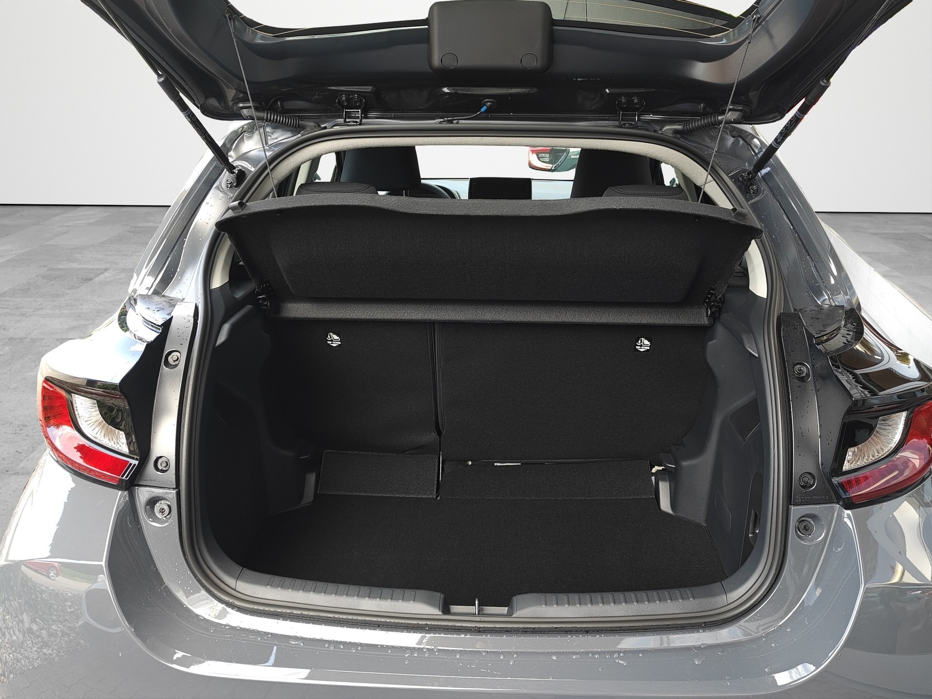 MAZDA 2 Hybrid Centre-Line-image-8