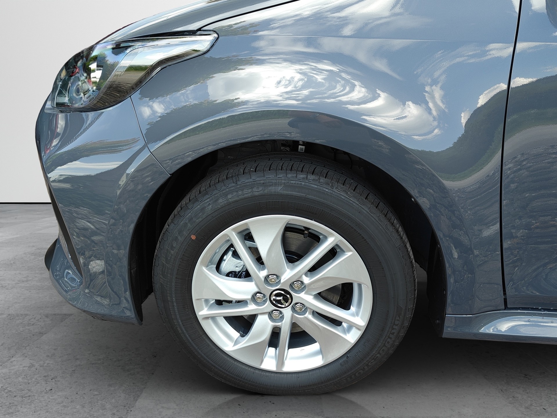 MAZDA 2 Hybrid Centre-Line-image-4