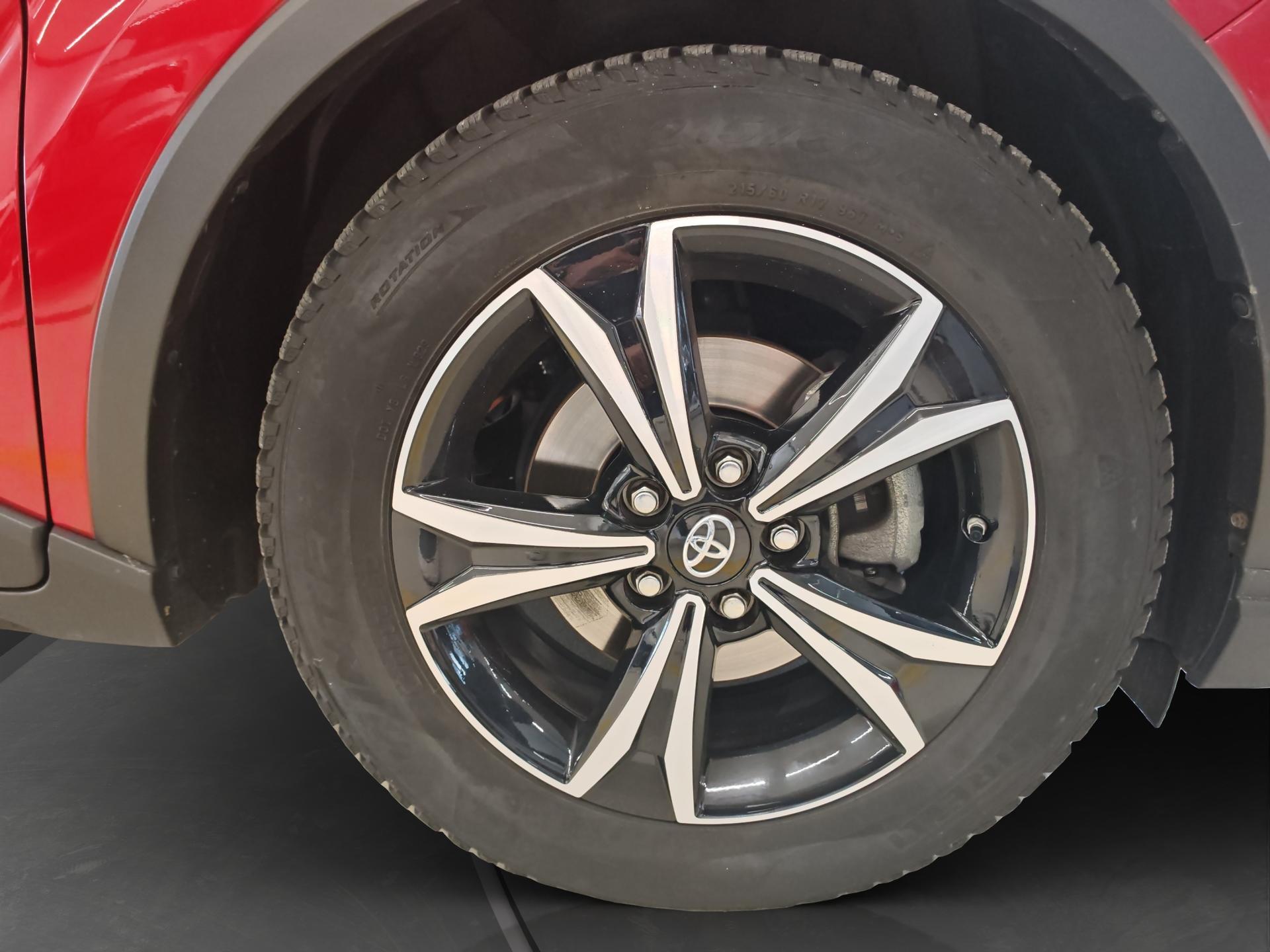 TOYOTA C-HR 2.0 HSD CVT Trend-image-16