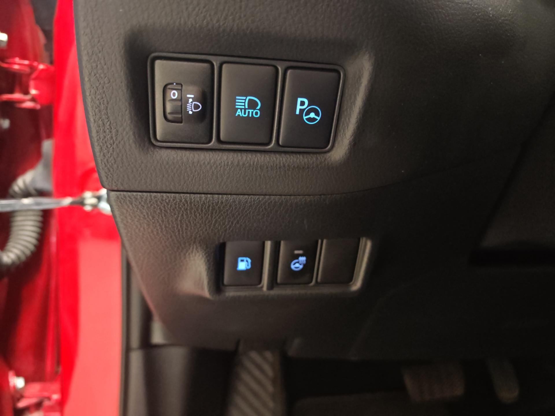 TOYOTA C-HR 2.0 HSD CVT Trend-image-20