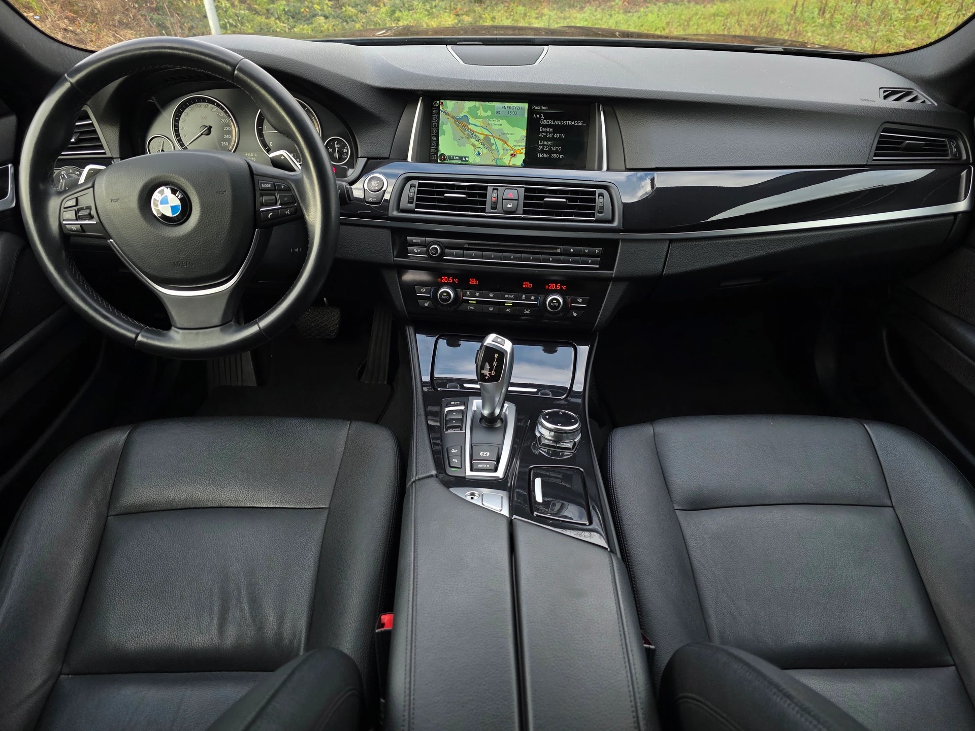 BMW 520d Touring xDrive Steptronic *CH-Fahrzeug* ab MFK *-image-7