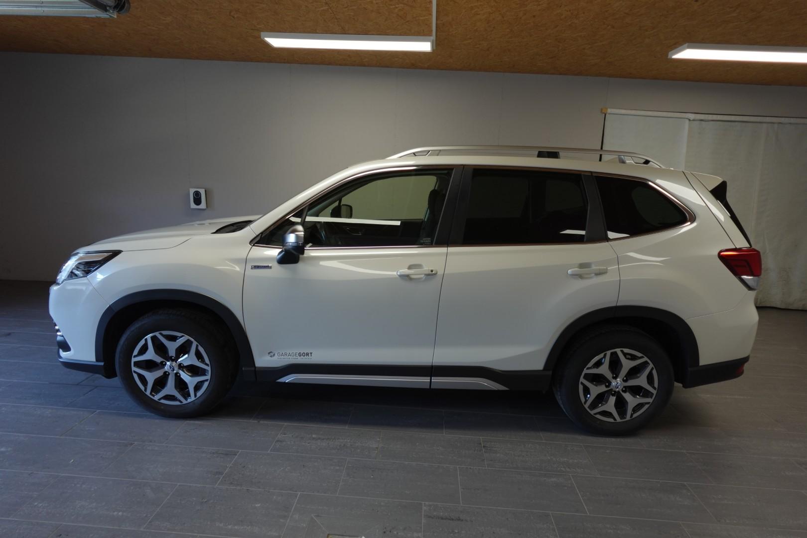 SUBARU Forester Station 2.0i e-Boxer Swiss Plus-image-15