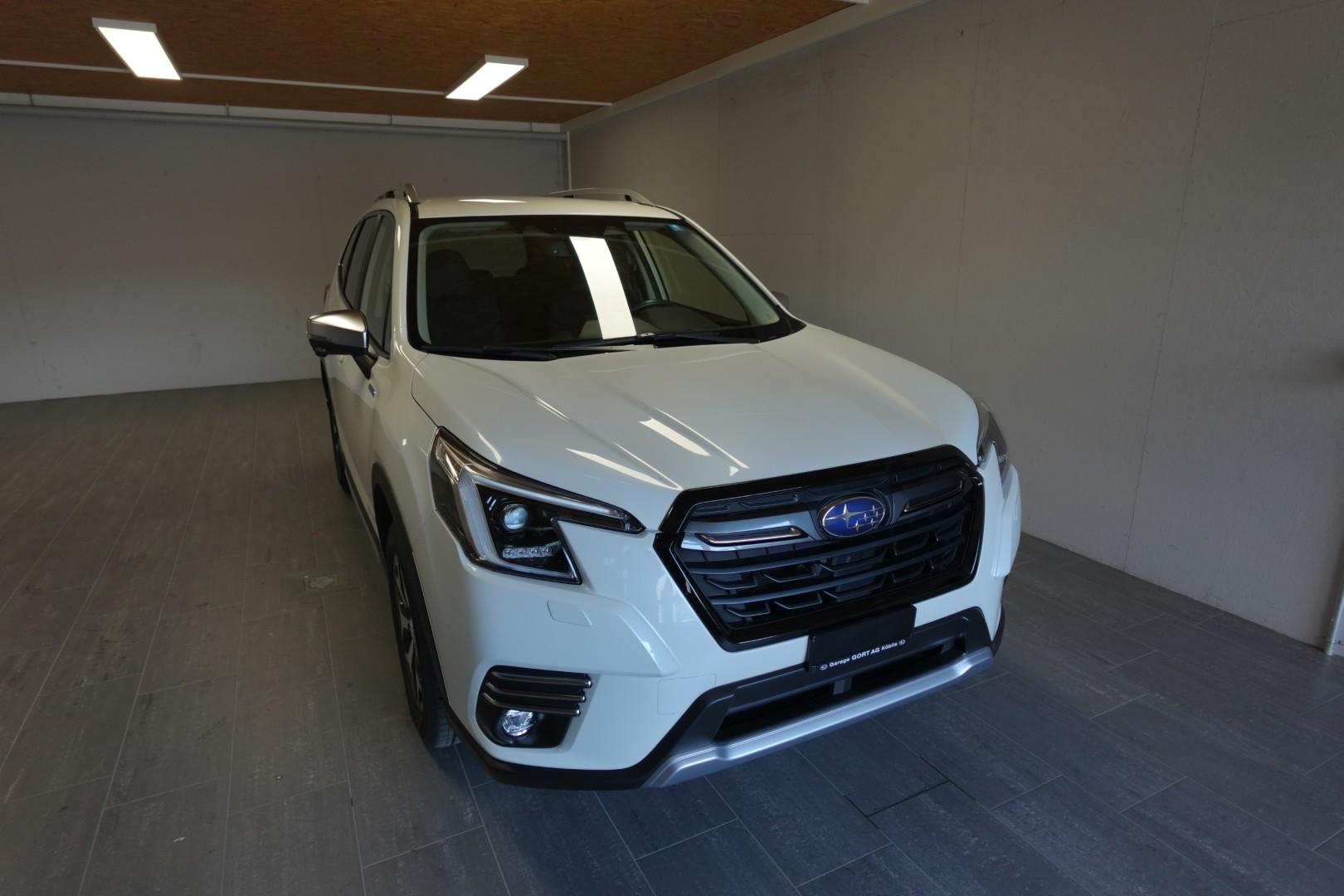 SUBARU Forester Station 2.0i e-Boxer Swiss Plus-image-1