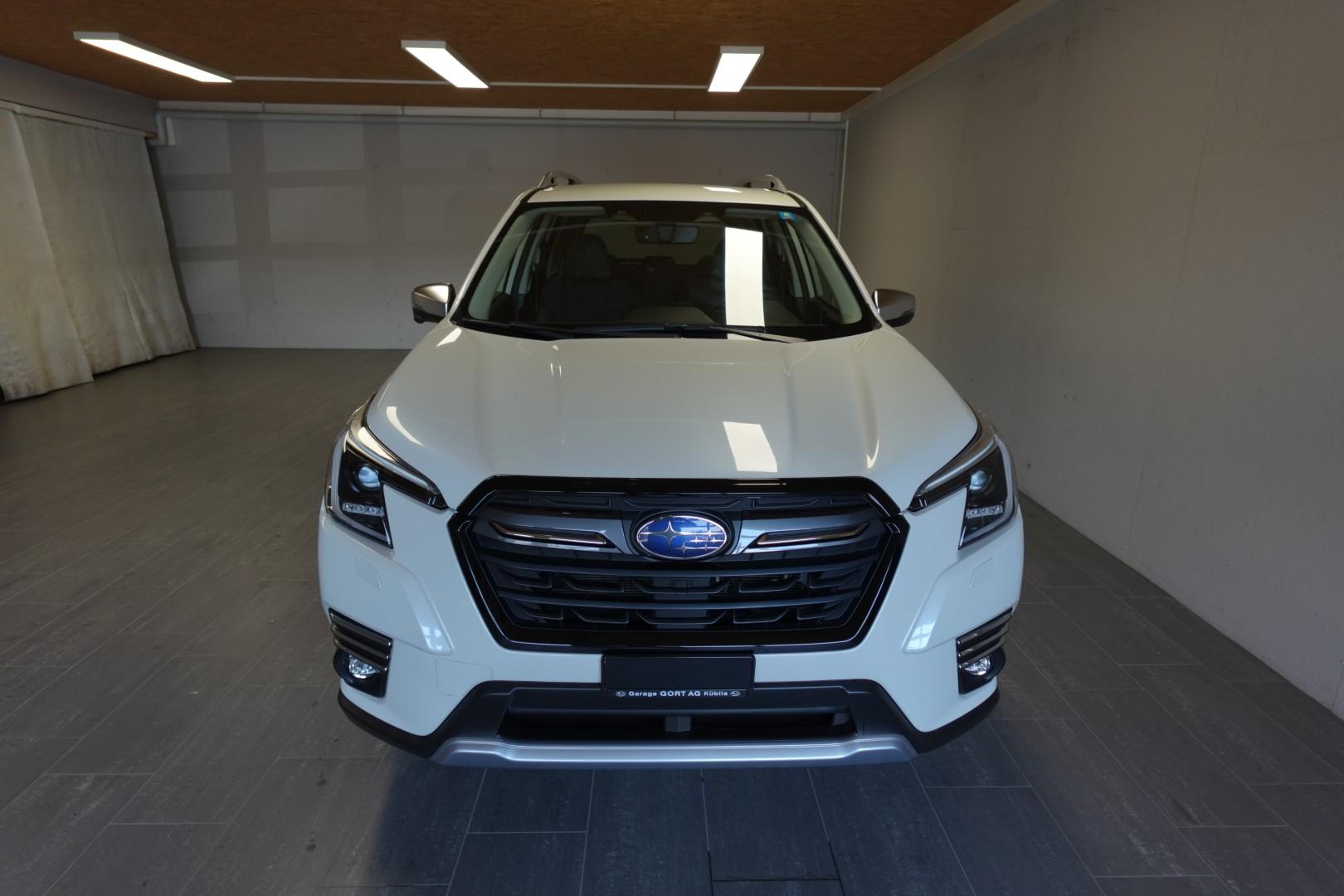 SUBARU Forester Station 2.0i e-Boxer Swiss Plus-image-0