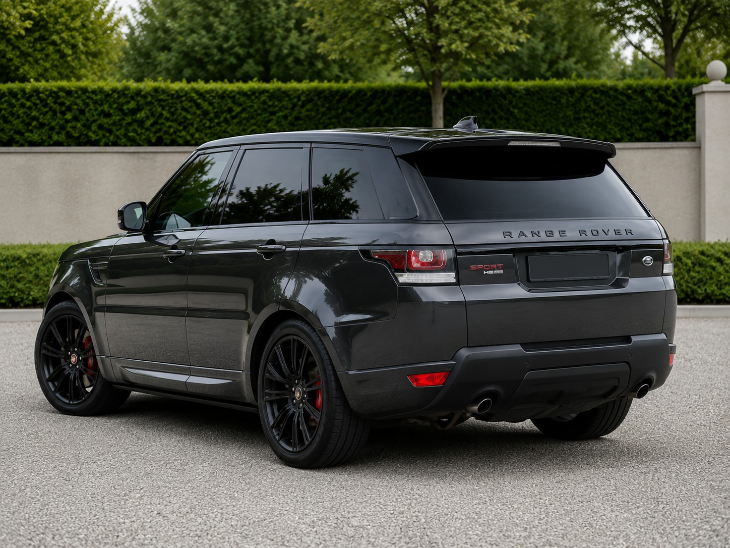 LAND ROVER 3.0 SDV6 HSE Dynamic-image-1