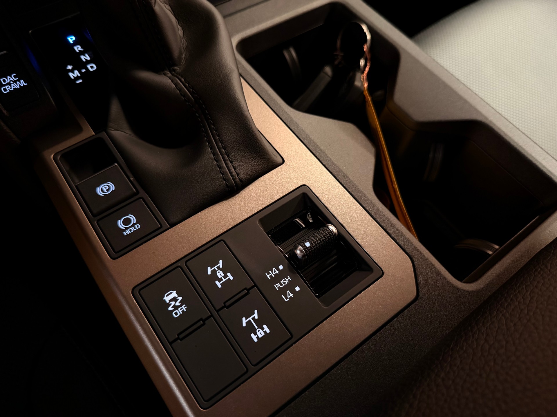 TOYOTA Land Cruiser 2.8TD 48V Style-image-24