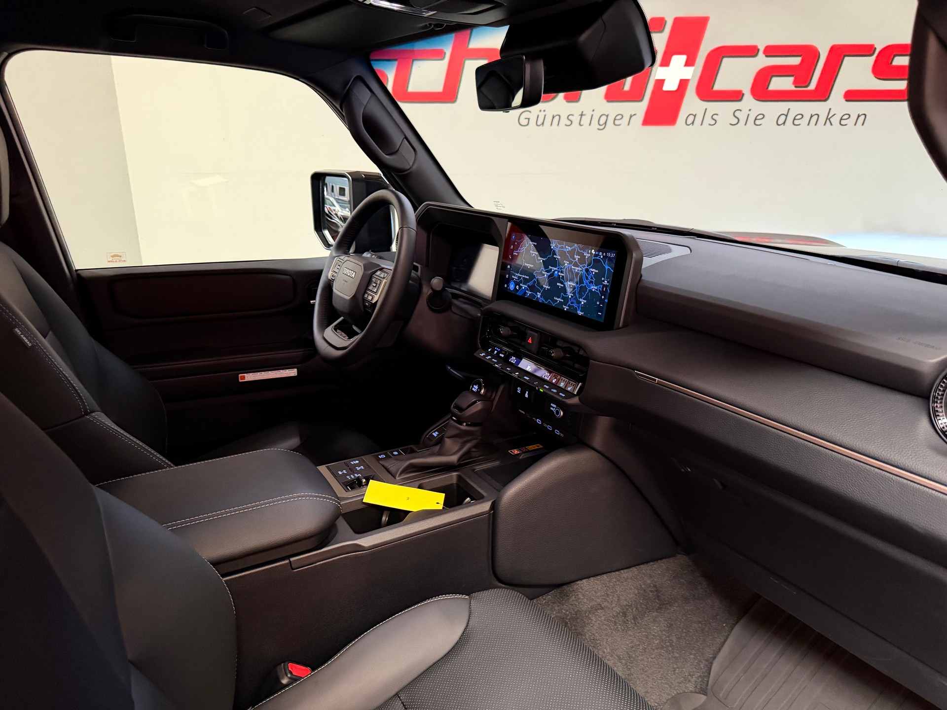 TOYOTA Land Cruiser 2.8TD 48V Style-image-19
