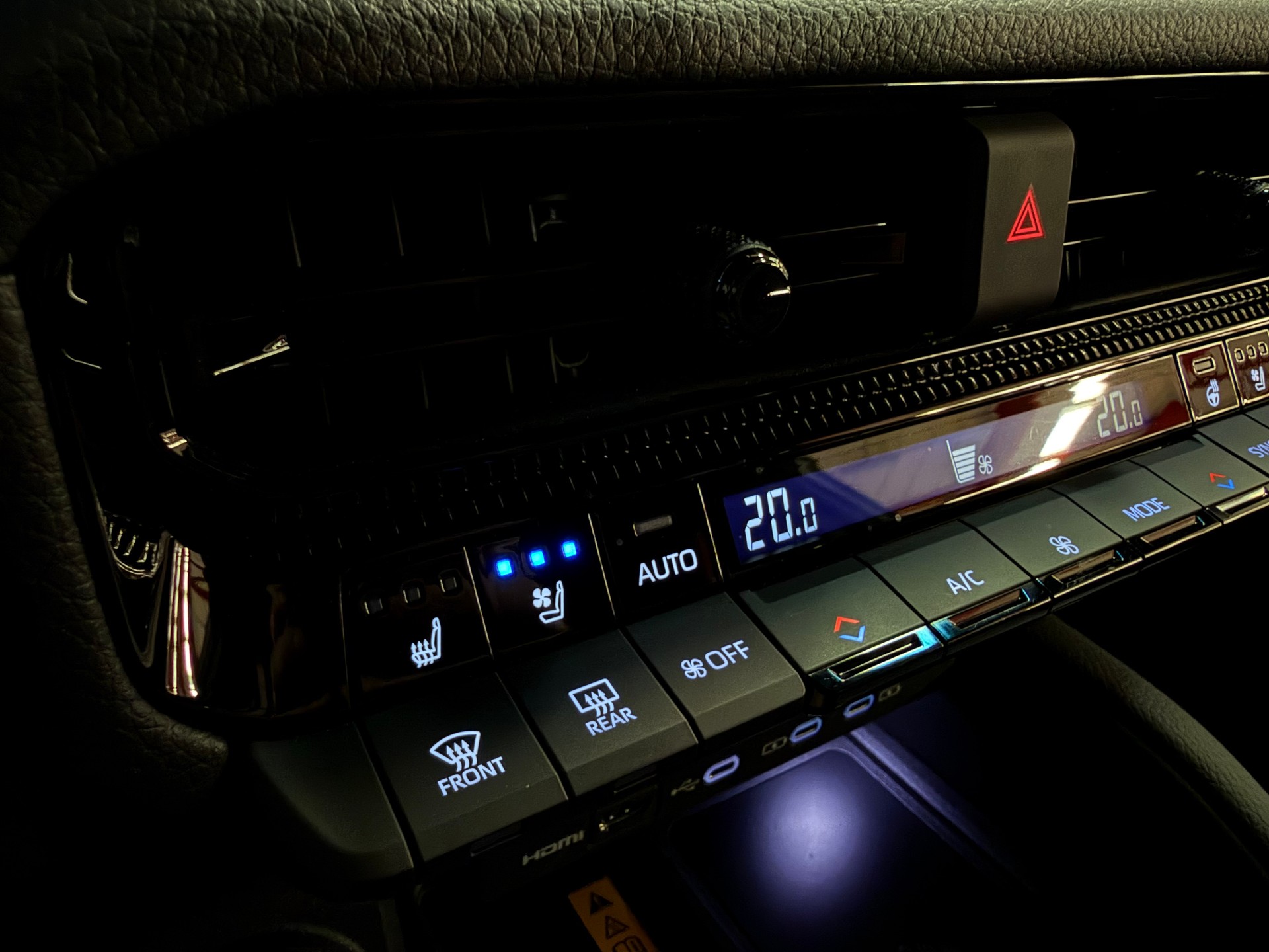 TOYOTA Land Cruiser 2.8TD 48V Style-image-27