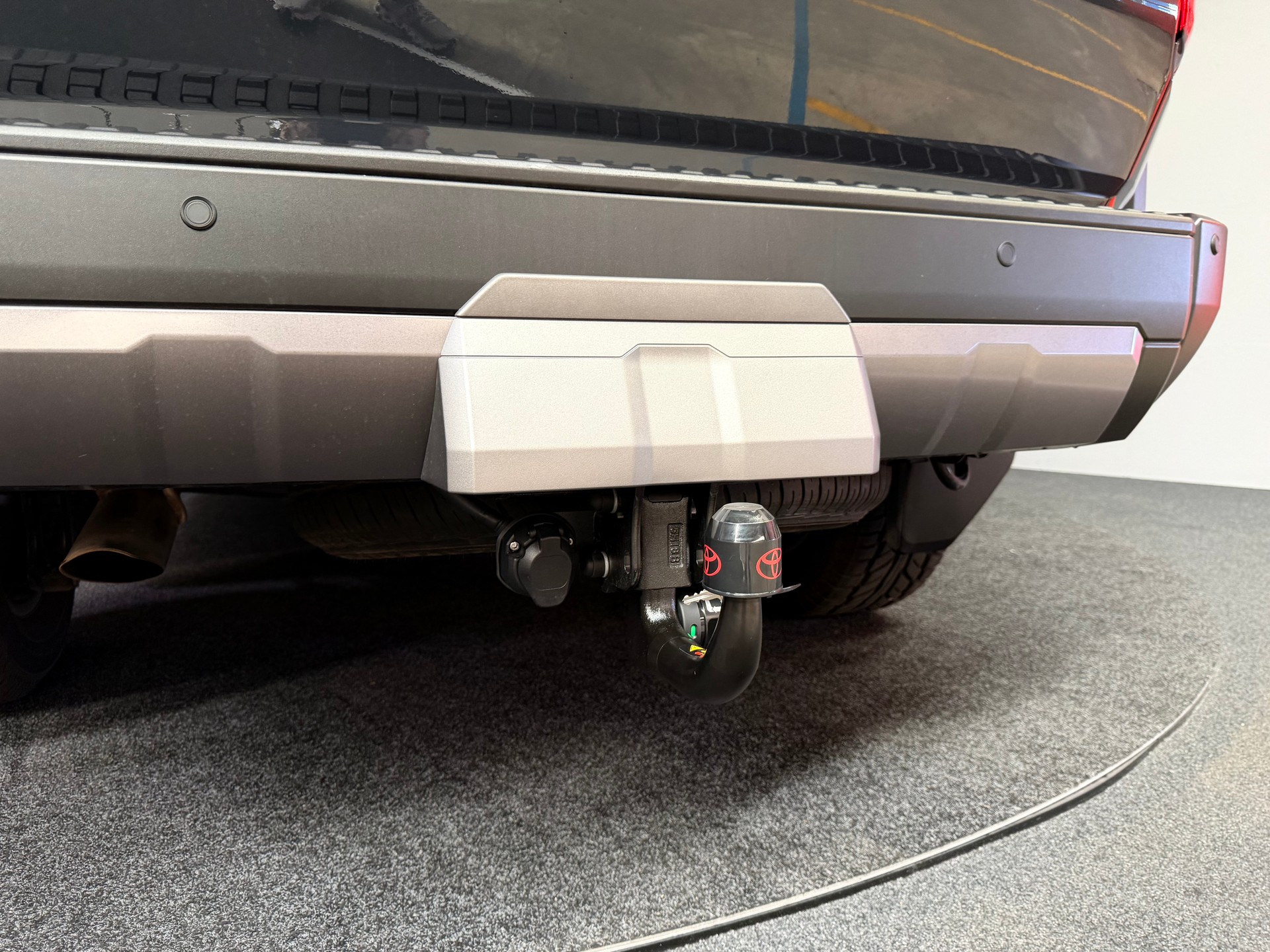 TOYOTA Land Cruiser 2.8TD 48V Style-image-10