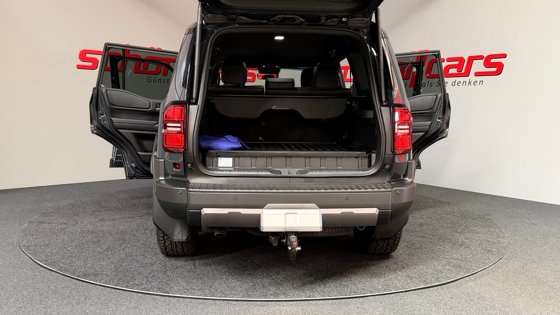 TOYOTA Land Cruiser 2.8TD 48V Style-image-5