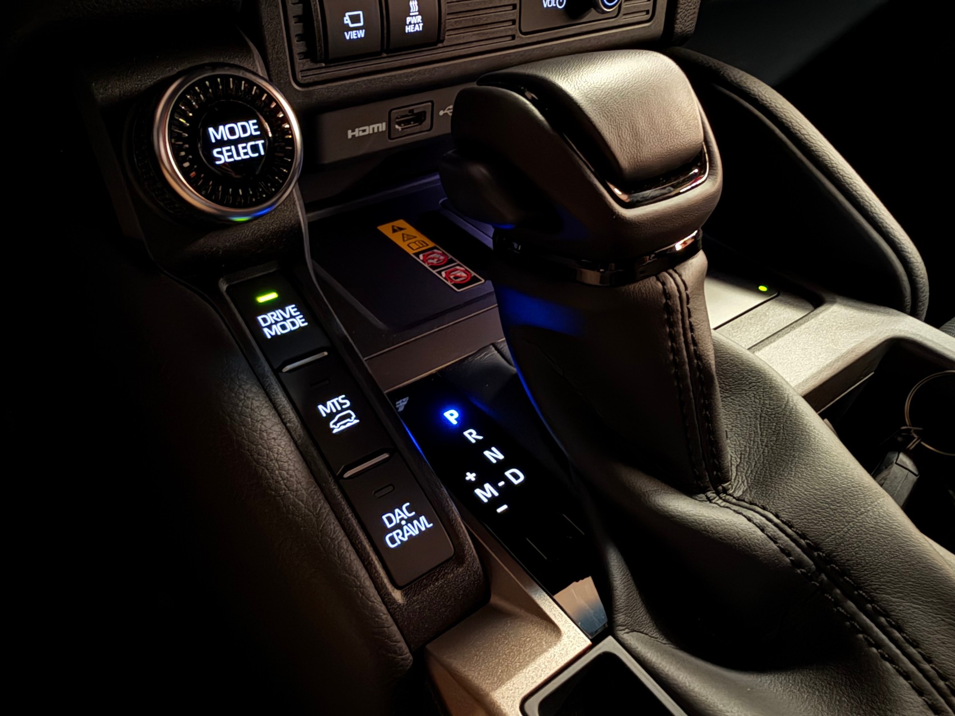 TOYOTA Land Cruiser 2.8TD 48V Style-image-25