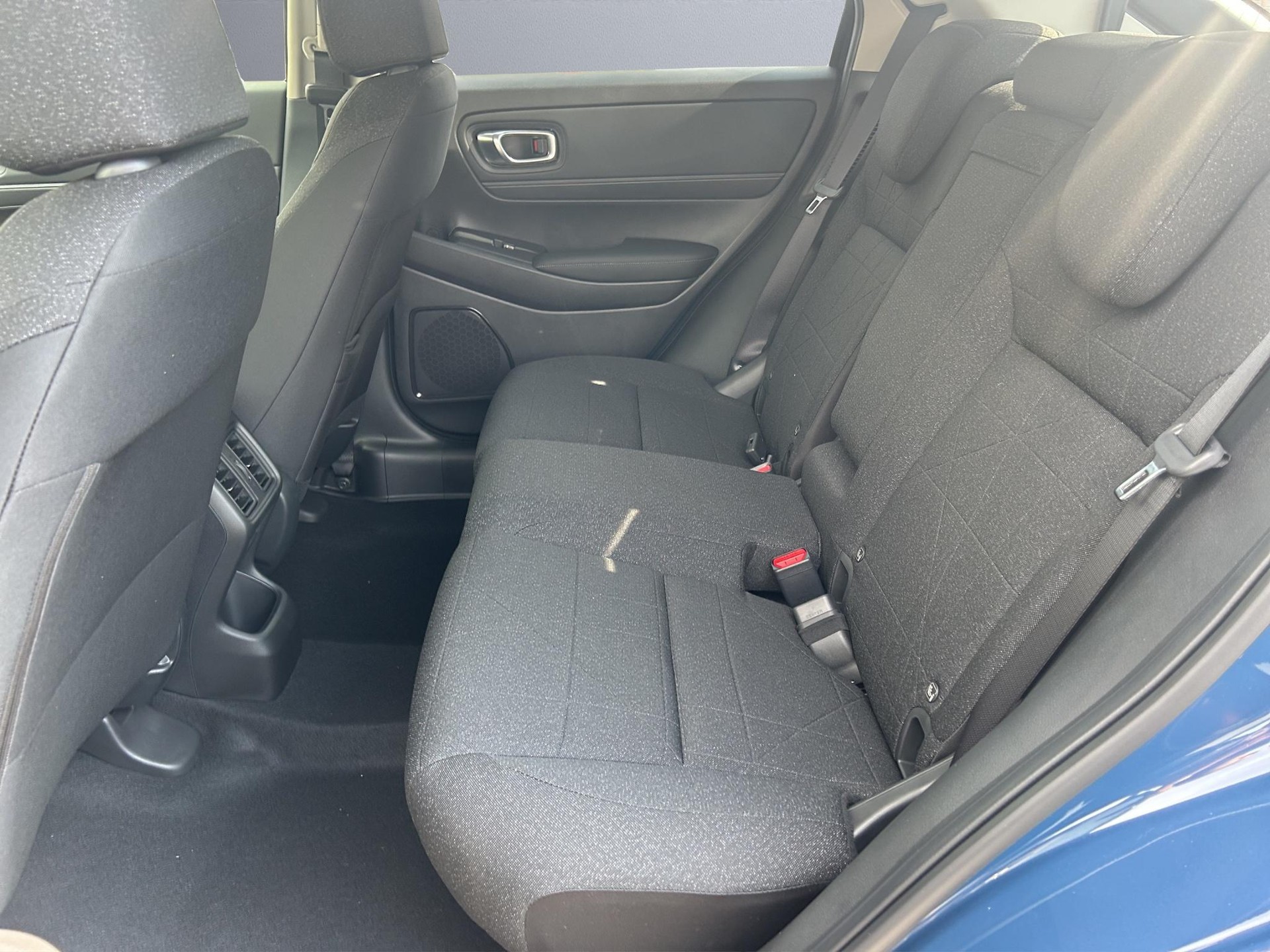 HONDA HR-V 1.5 i-MMD Elegance-image-9