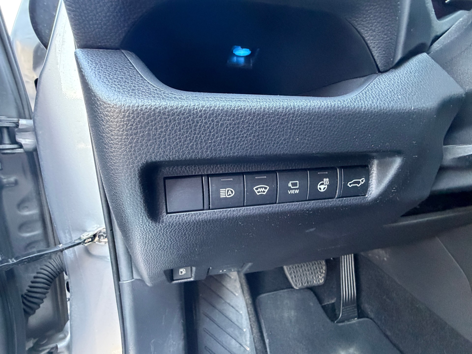 TOYOTA RAV-4 2.5 PHEV Platinum e-CVT 4WD-image-12