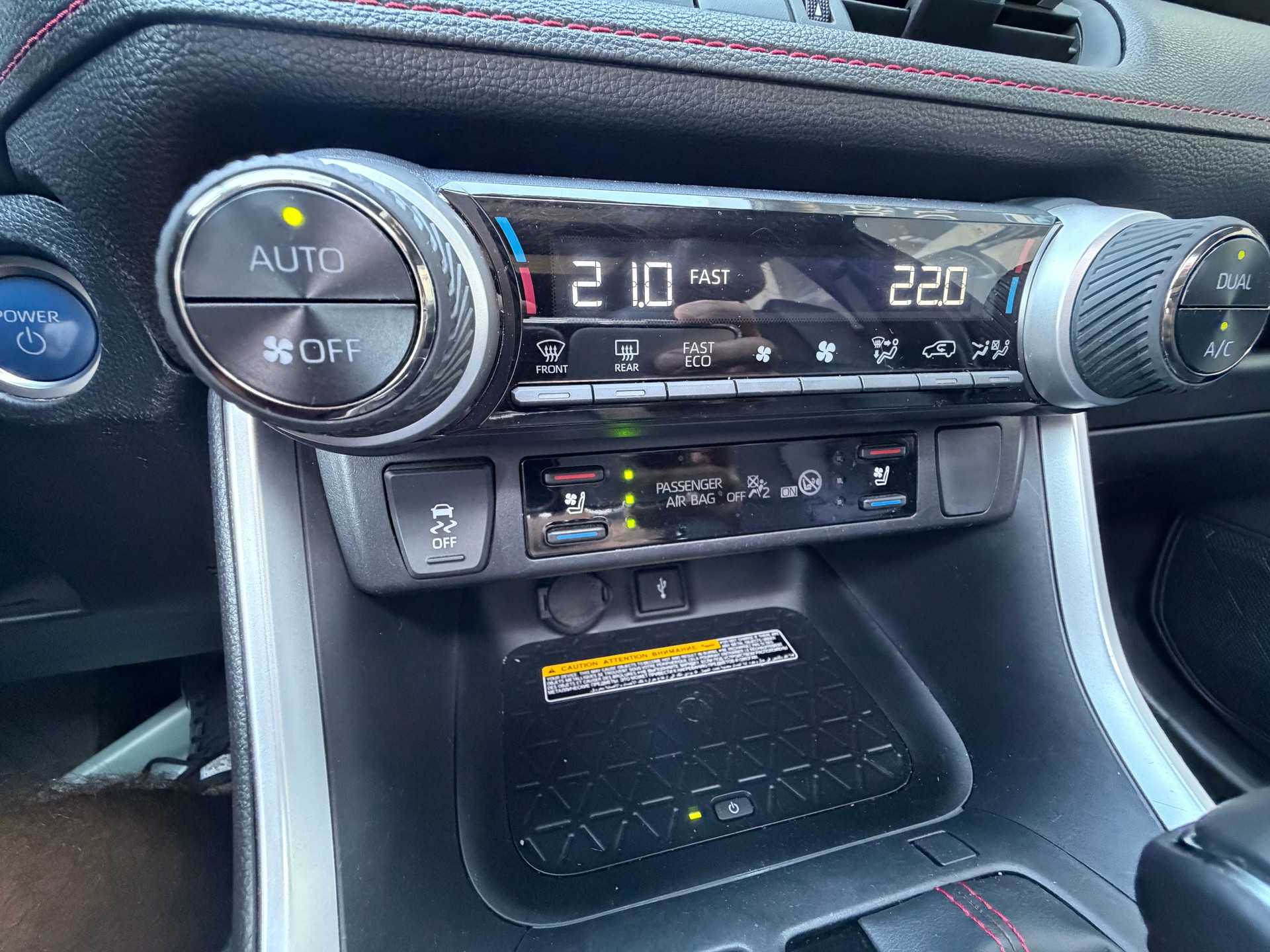 TOYOTA RAV-4 2.5 PHEV Platinum e-CVT 4WD-image-19