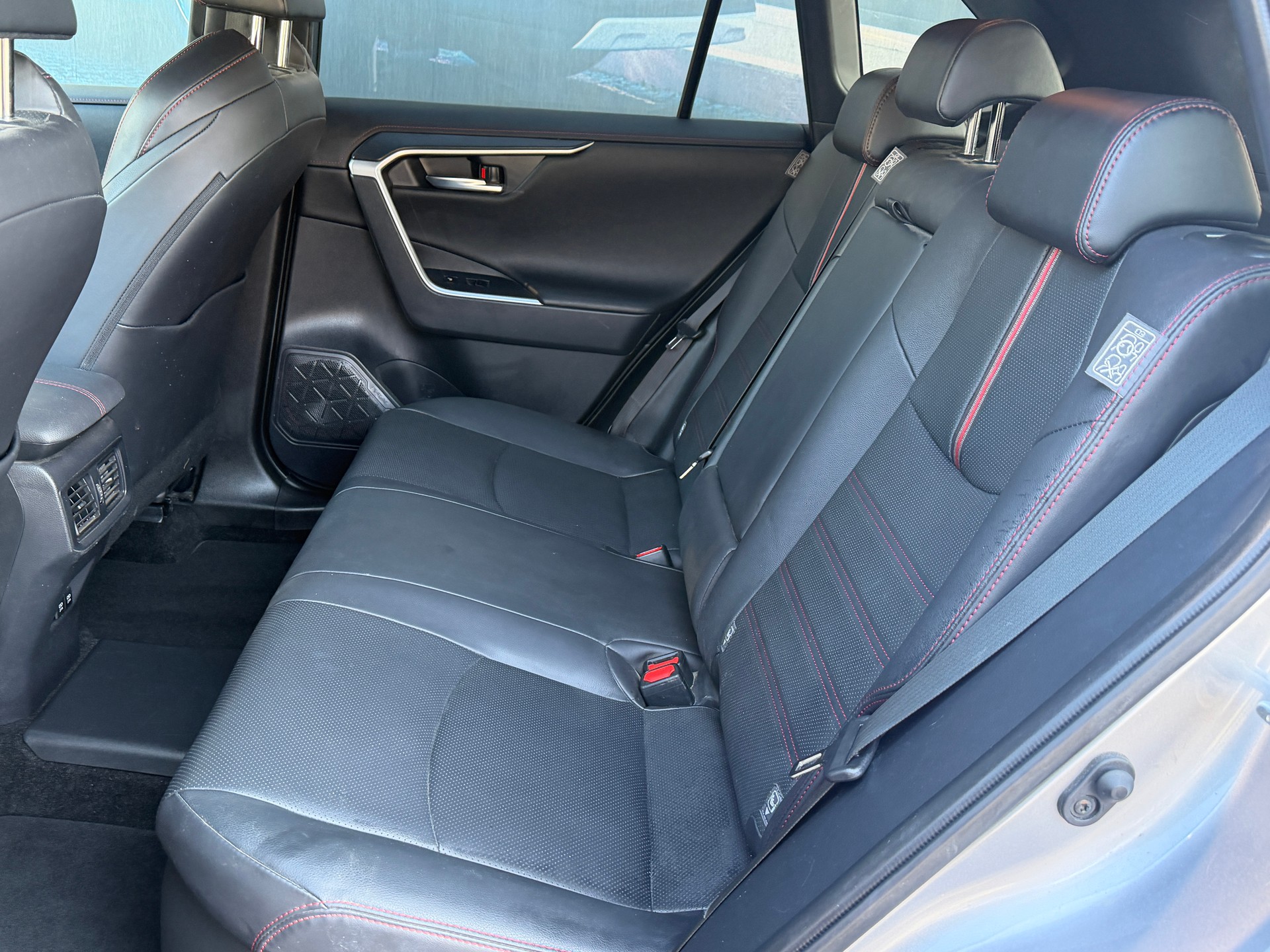 TOYOTA RAV-4 2.5 PHEV Platinum e-CVT 4WD-image-7