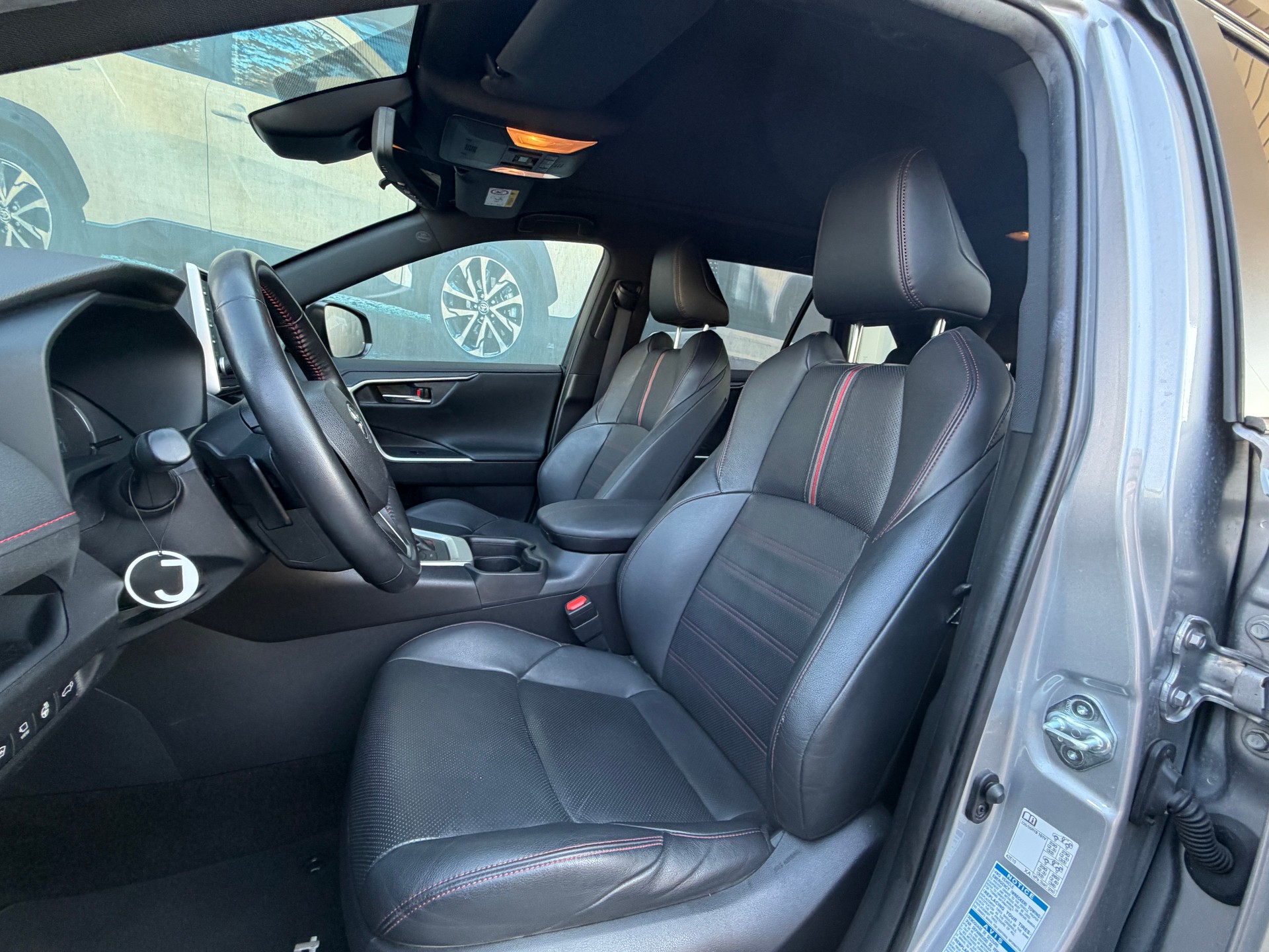 TOYOTA RAV-4 2.5 PHEV Platinum e-CVT 4WD-image-10