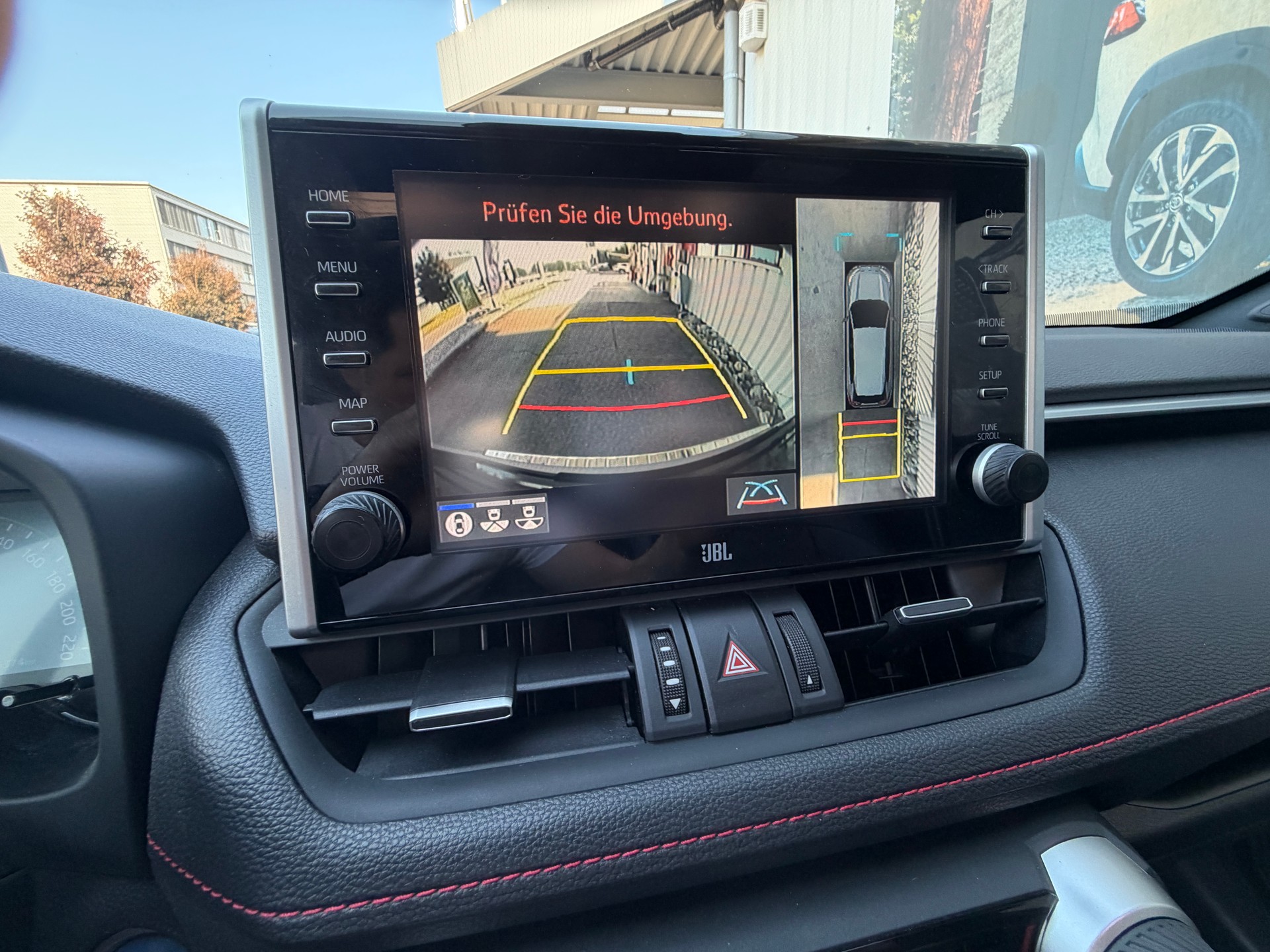 TOYOTA RAV-4 2.5 PHEV Platinum e-CVT 4WD-image-18