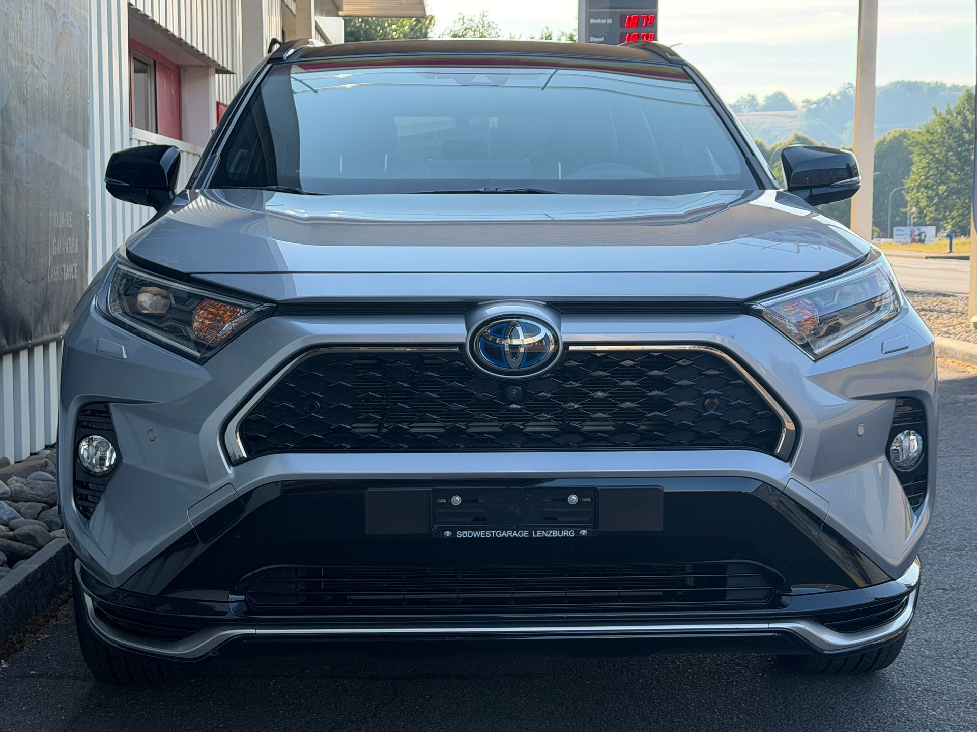 TOYOTA RAV-4 2.5 PHEV Platinum e-CVT 4WD-image-3