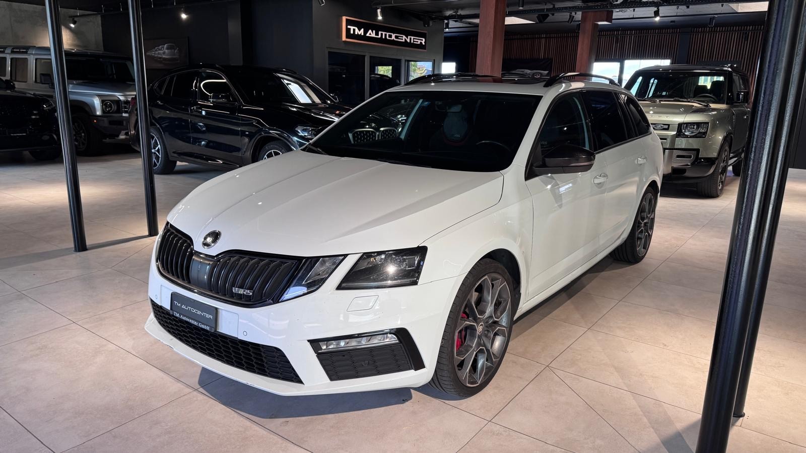 SKODA Octavia Combi 2.0 TDI RS DSG-image-0