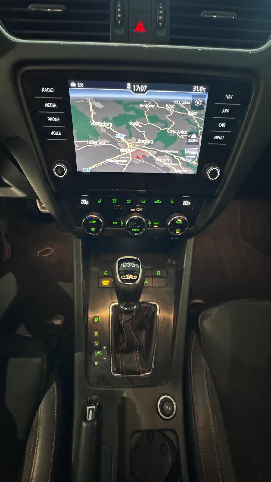 SKODA Octavia Combi 2.0 TDI RS DSG-image-12