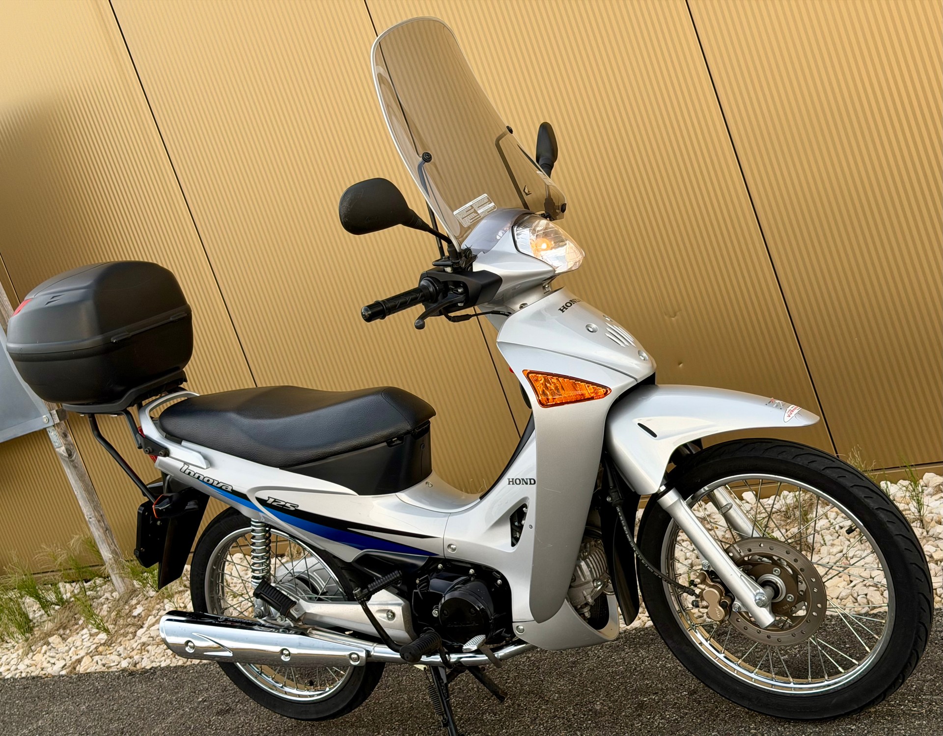 HONDA ANF 125-showroom-element-2