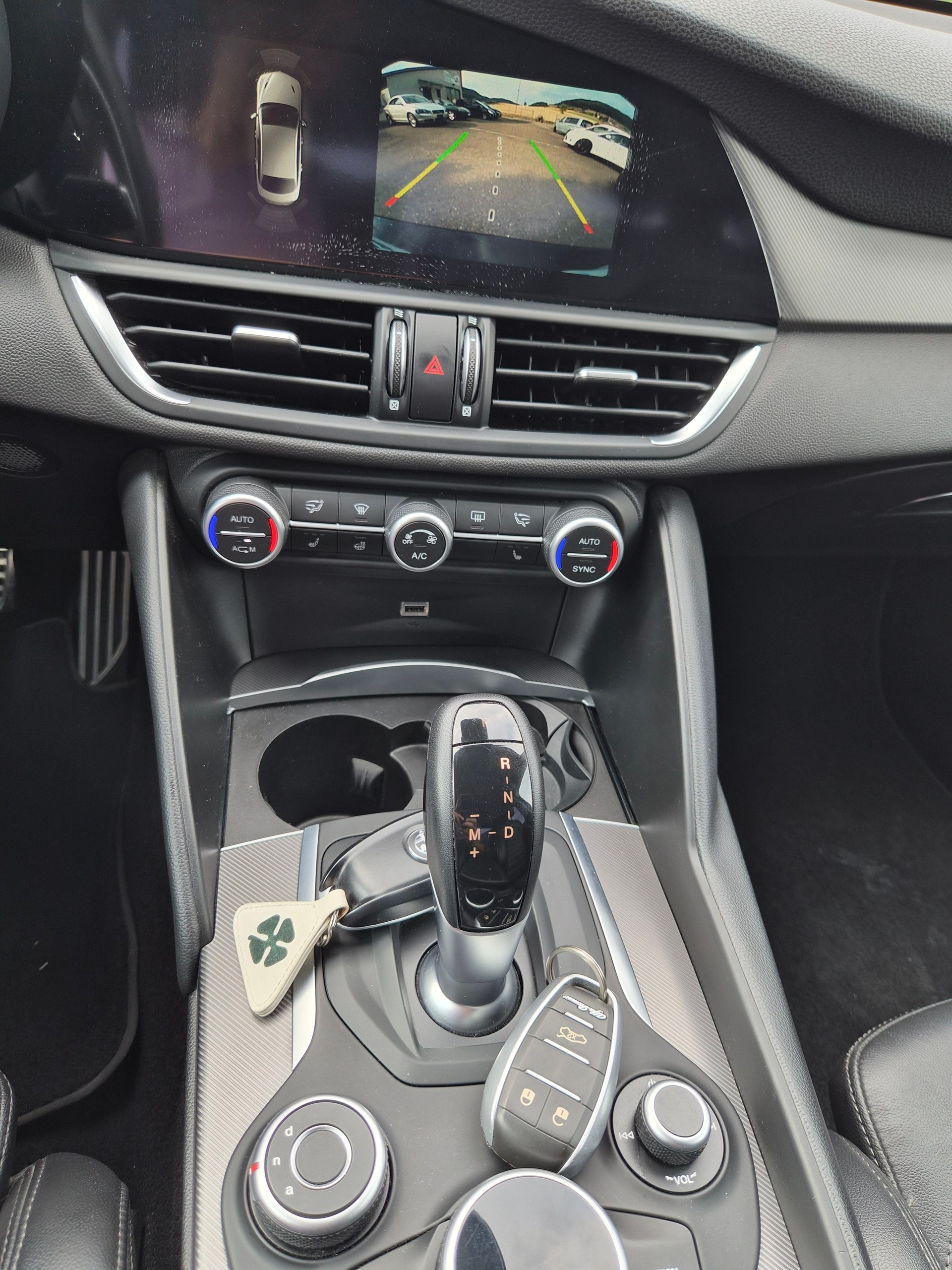 ALFA ROMEO Giulia 2.0 Veloce TI Q4 Automatic-image-14