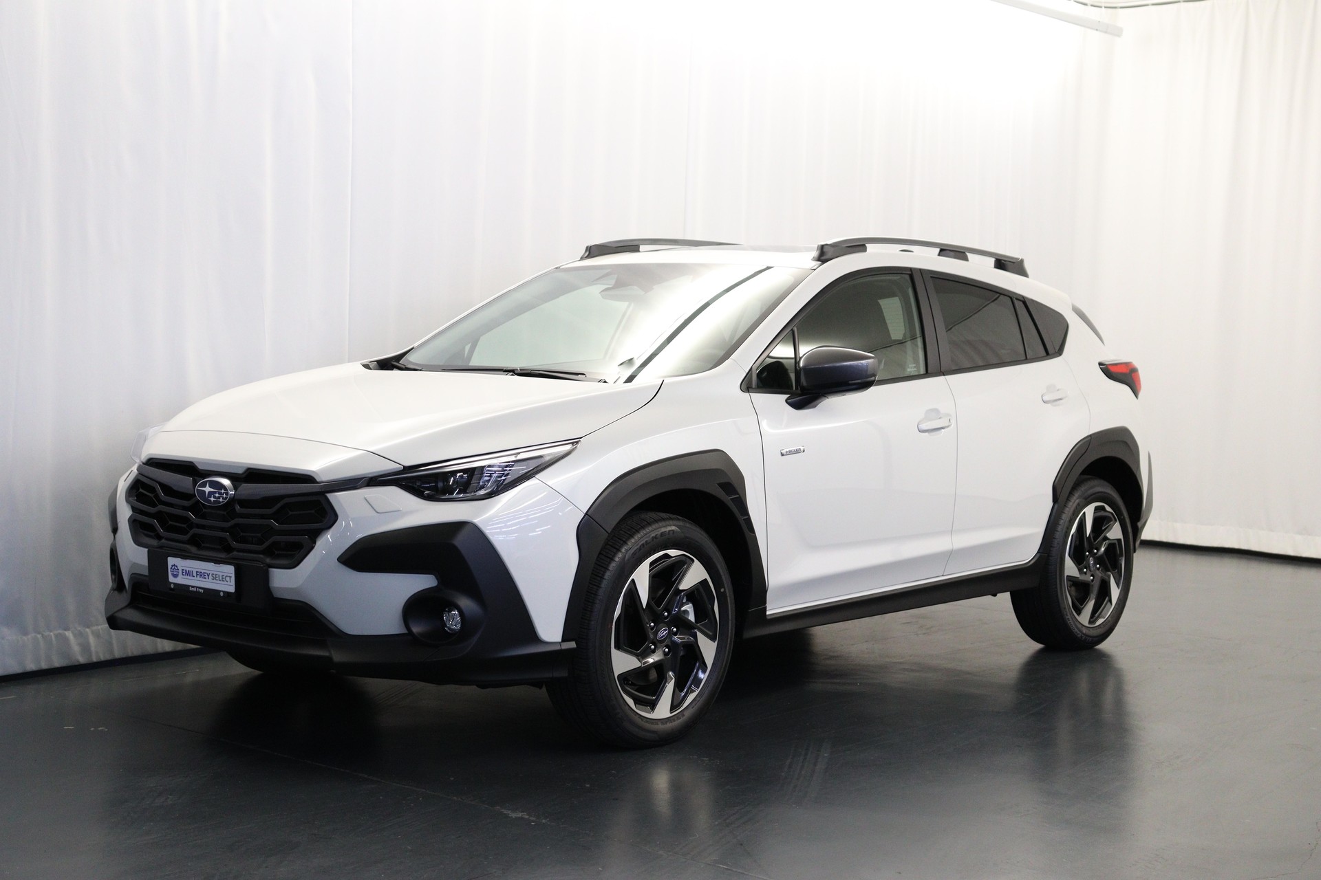 SUBARU Crosstrek 2.0i e-Boxer Luxury-showroom-element-1