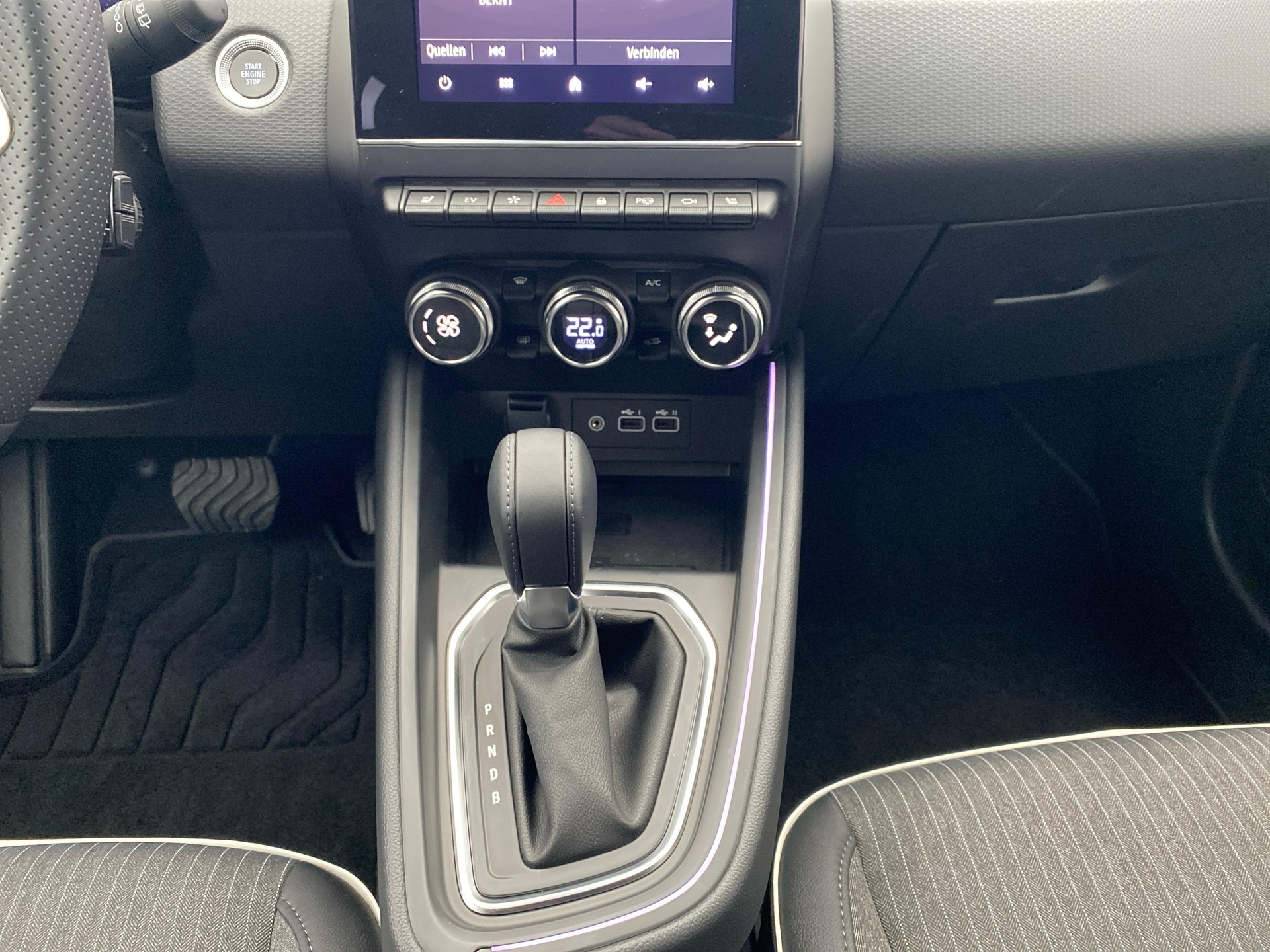 MITSUBISHI Colt 1.6 HEV Instyle-image-16