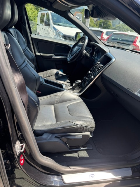 VOLVO XC60 3.0 T6 Summum R-Design AWD-image-15