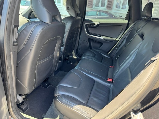 VOLVO XC60 3.0 T6 Summum R-Design AWD-image-10