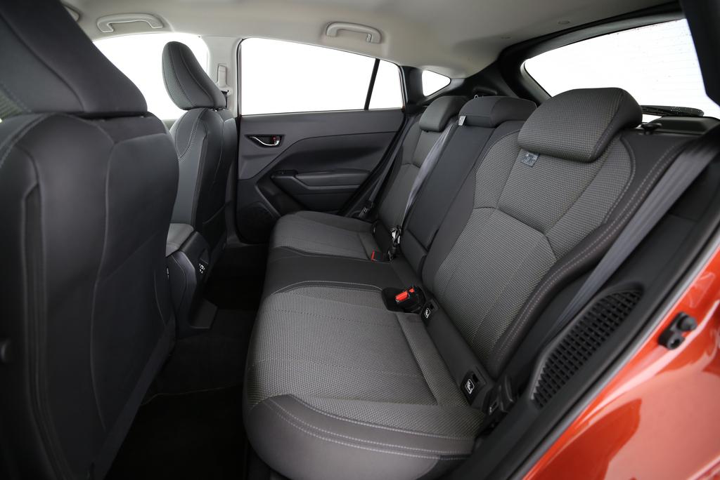 SUBARU Crosstrek 2.0i e-Boxer Swiss Plus-image-10