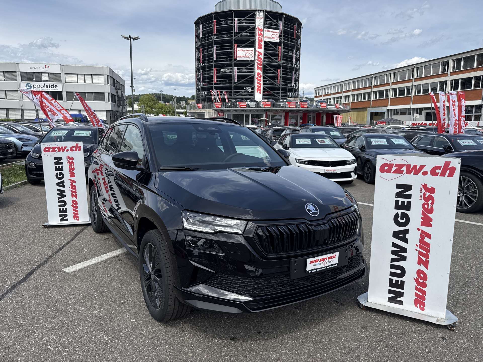 SKODA Karoq 2.0 TSi SportLine 4x4 DSG-Automat-image-0