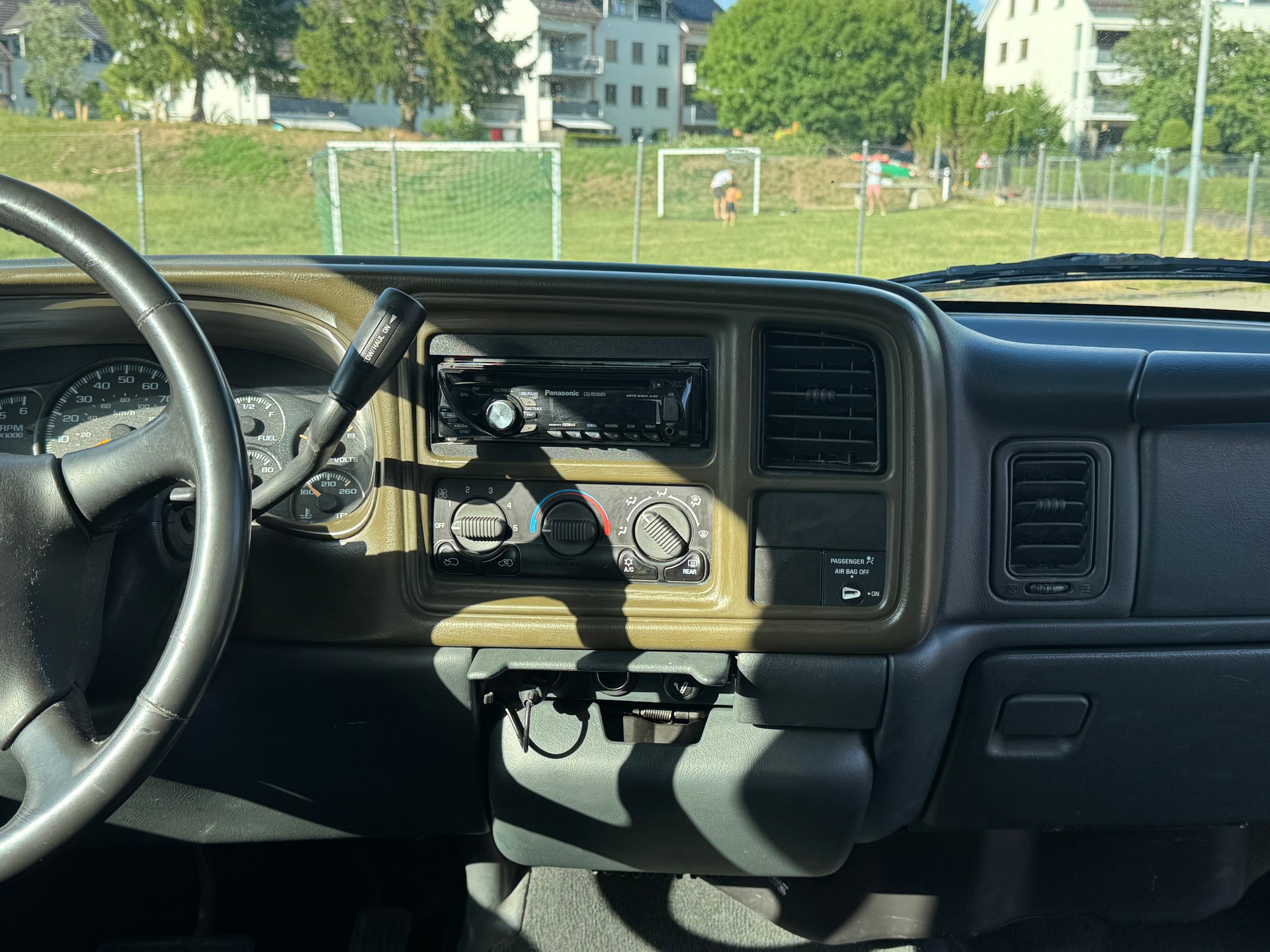 GMC Sierra-image-12