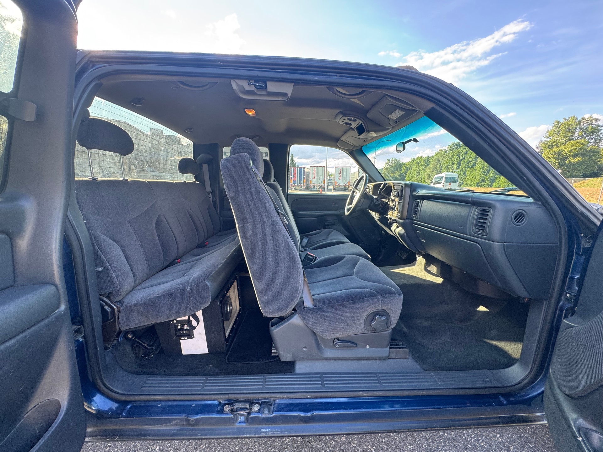 GMC Sierra-image-10
