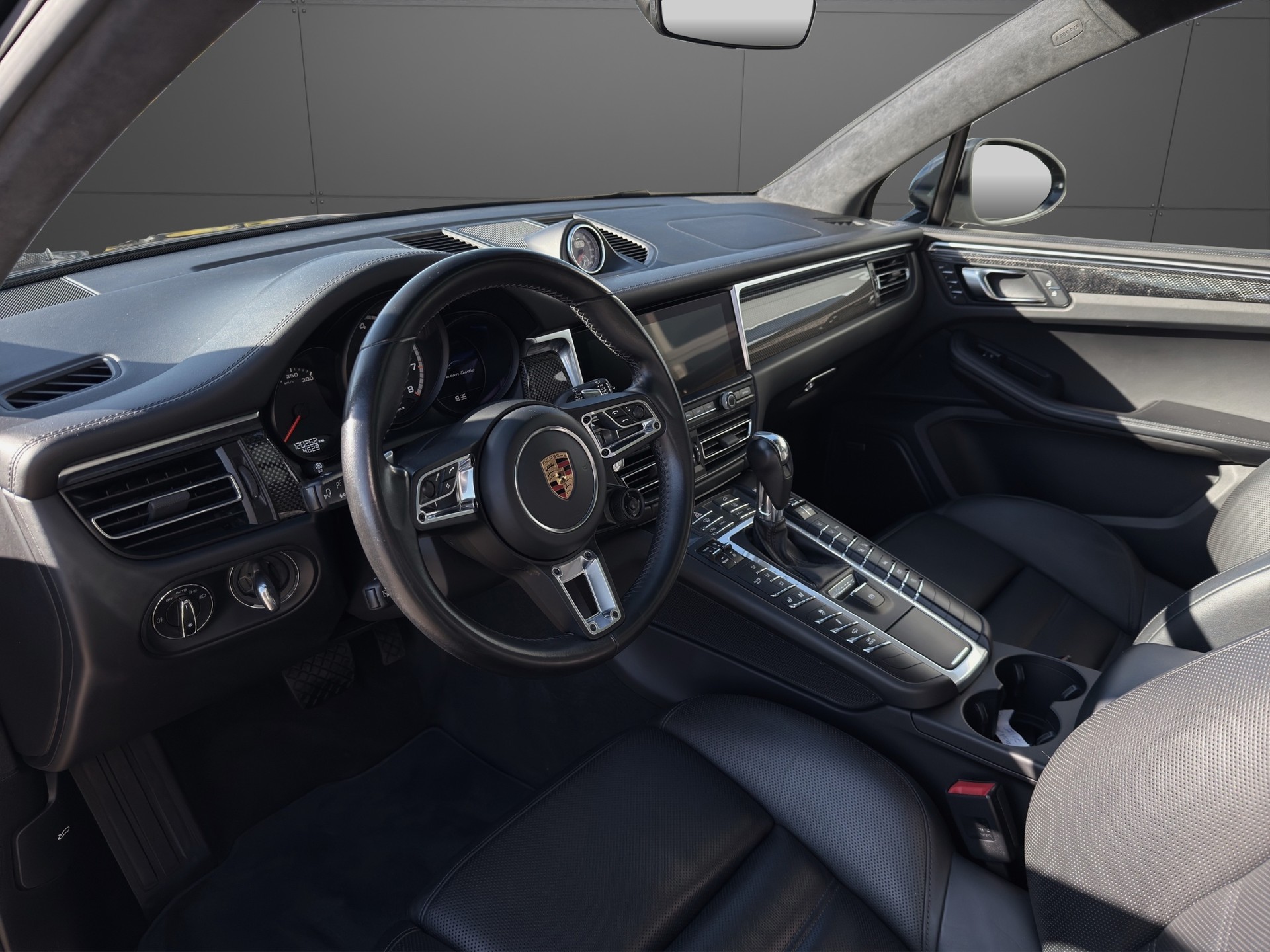 PORSCHE Macan Turbo PDK-image-6