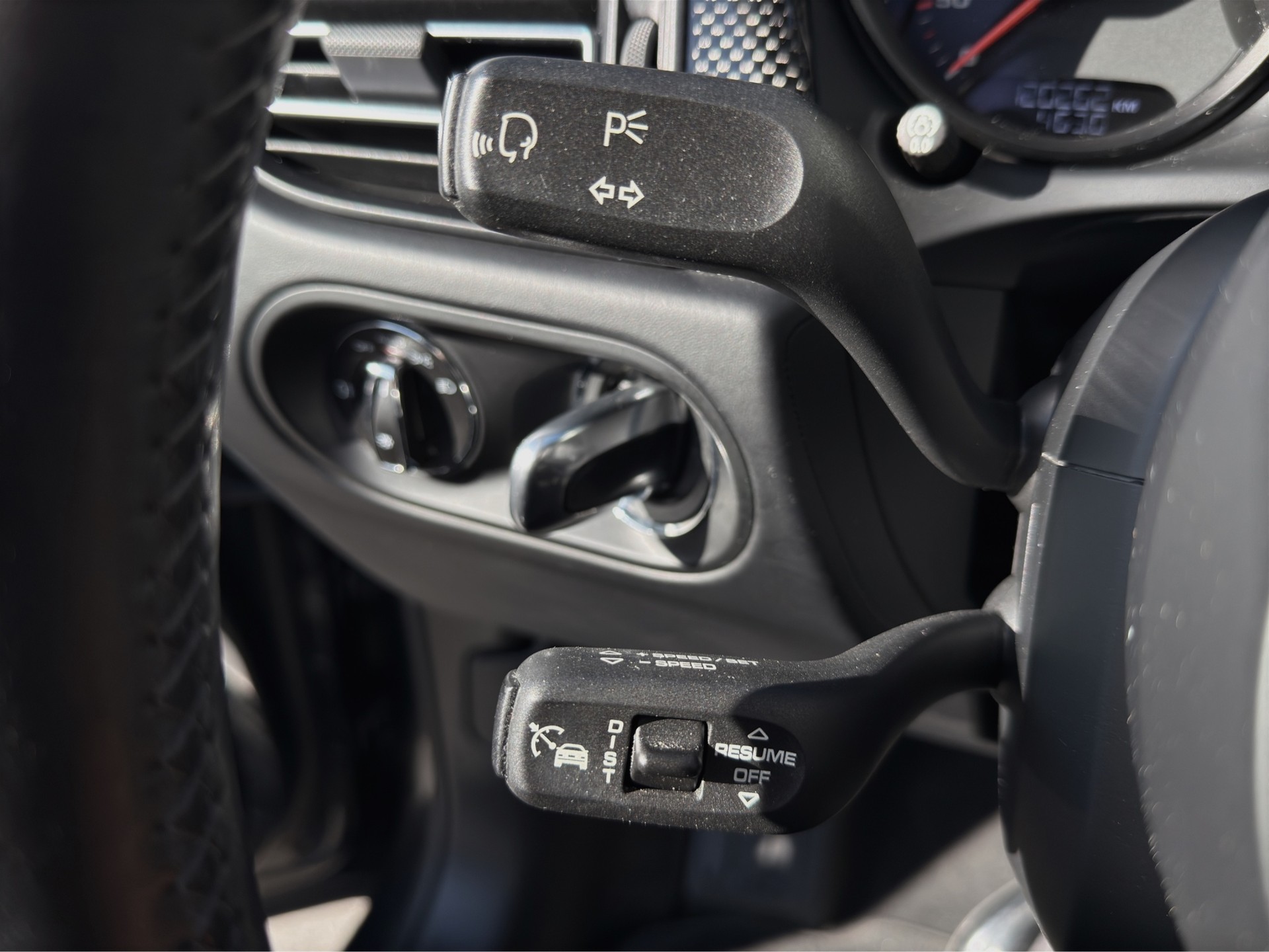 PORSCHE Macan Turbo PDK-image-15