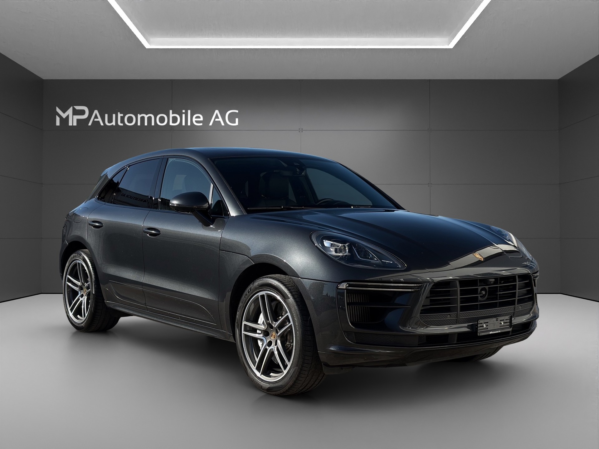 PORSCHE Macan Turbo PDK-image-1