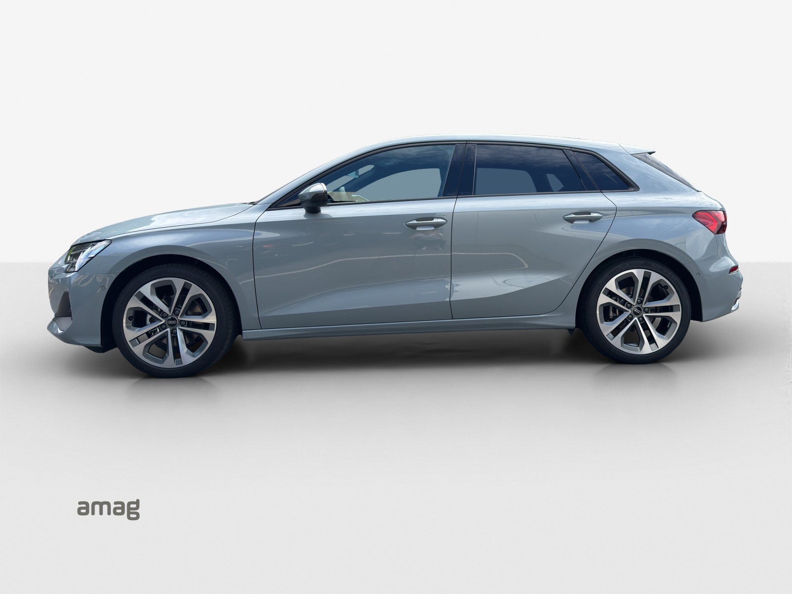 AUDI A3 Sportback TFSI 110 kW Attraction S tronic-showroom-element-1