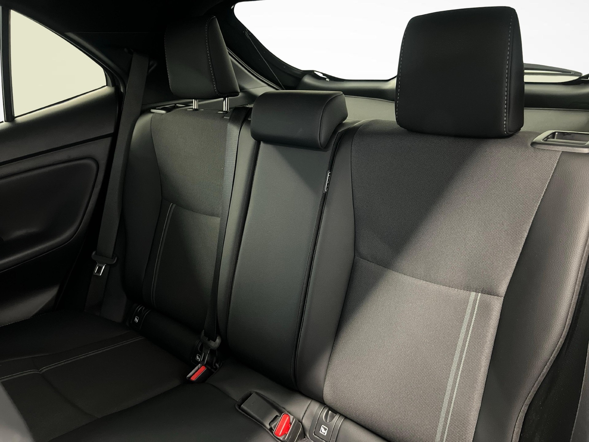 TOYOTA Yaris Cross 1.5 VVT-i HSD Premium AWD-i-image-10