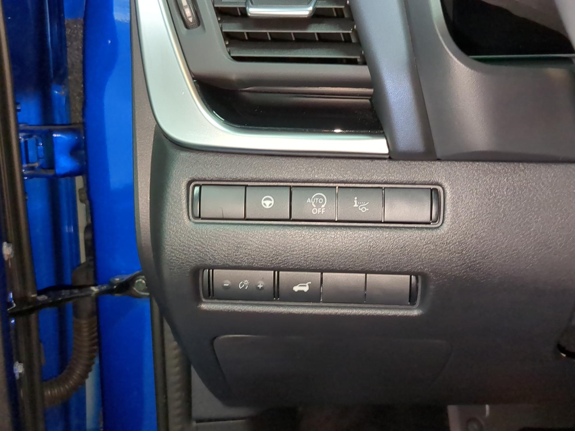 NISSAN Qashqai 1.3 DIG-T MHEV Tekna+ Xtronic 4x4-image-18