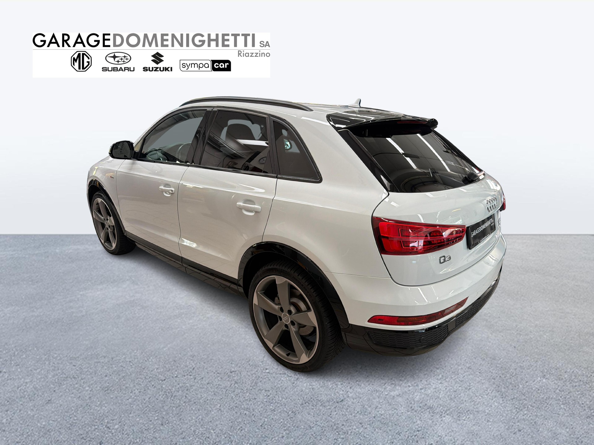 AUDI Q3 2.0 TFSI Sport quattro S-Tr.-image-2