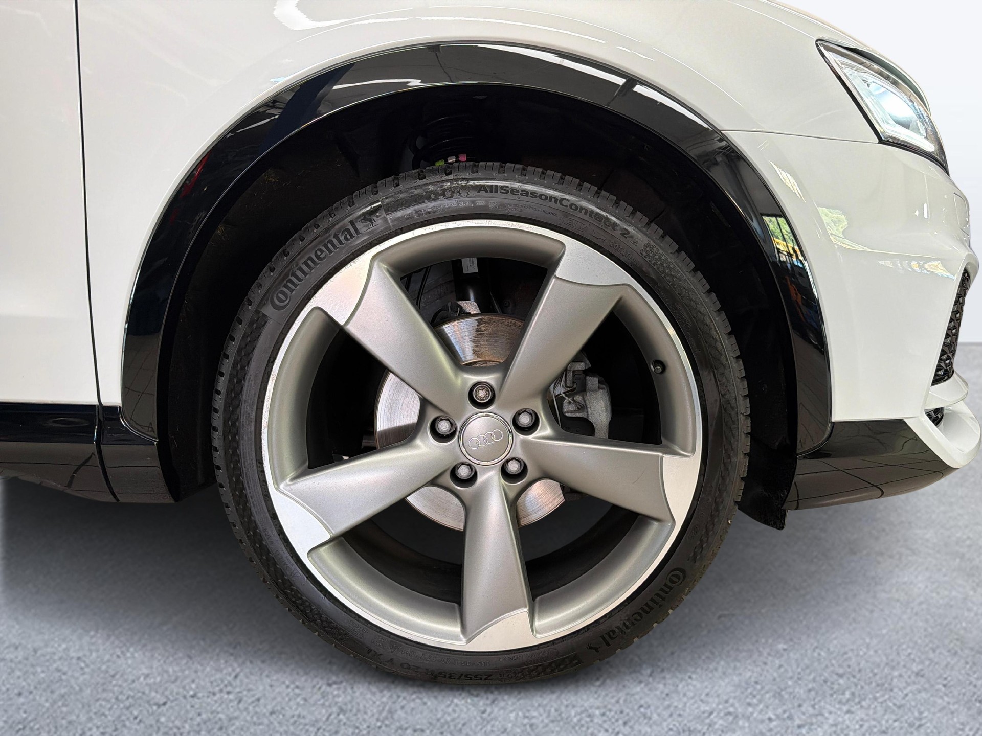 AUDI Q3 2.0 TFSI Sport quattro S-Tr.-image-11